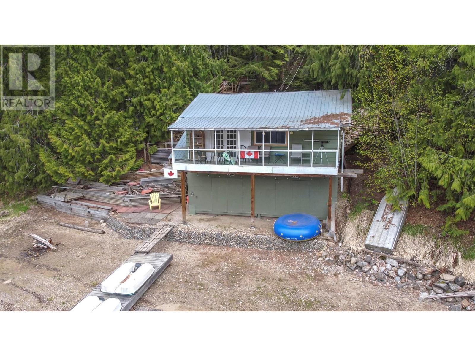 












3602 Mabel Lake Road Unit# 5

,
Lumby,







British Columbia
V0E2G6

