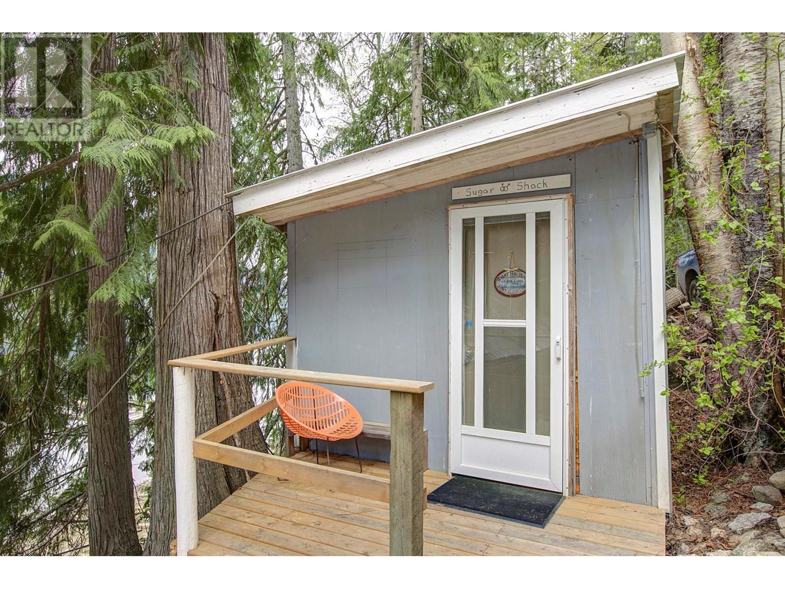 












3602 Mabel Lake Road Unit# 5

,
Lumby,







British Columbia
V0E2G6


