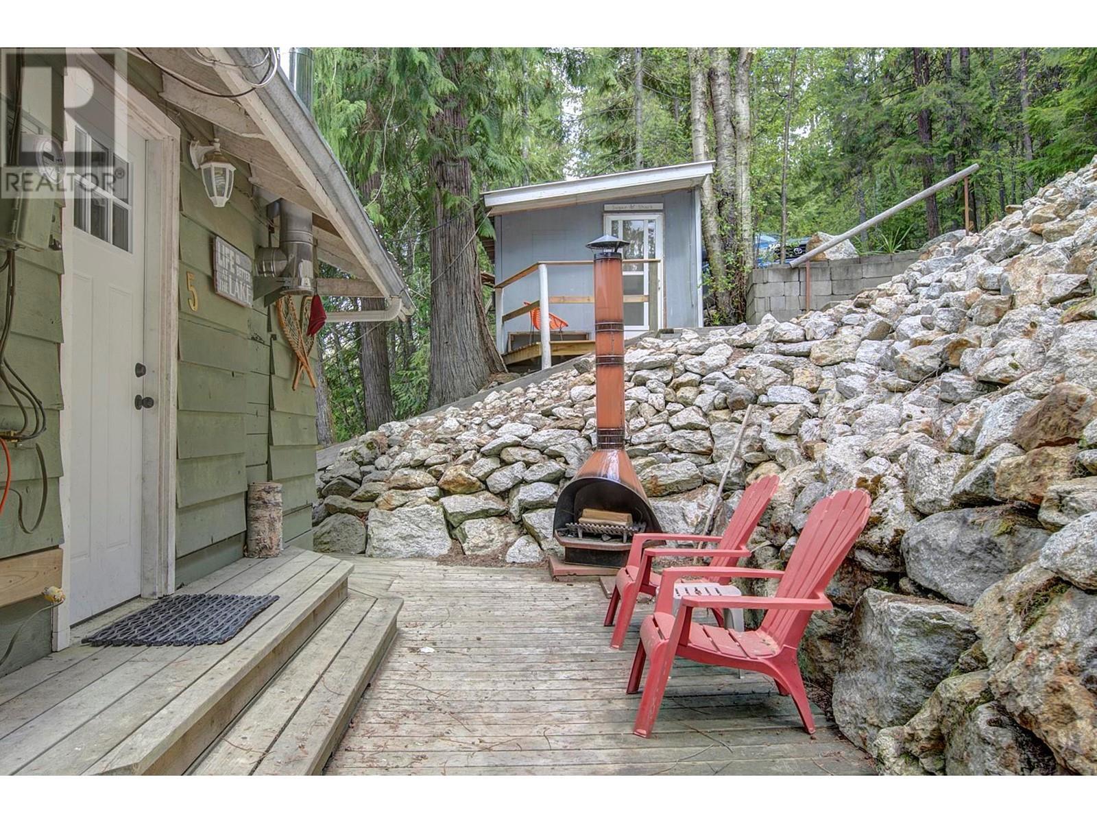 












3602 Mabel Lake Road Unit# 5

,
Lumby,







British Columbia
V0E2G6

