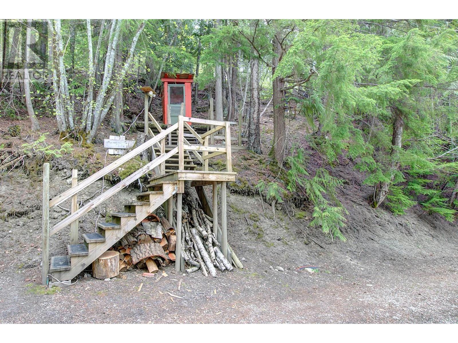 












3602 Mabel Lake Road Unit# 5

,
Lumby,







British Columbia
V0E2G6

