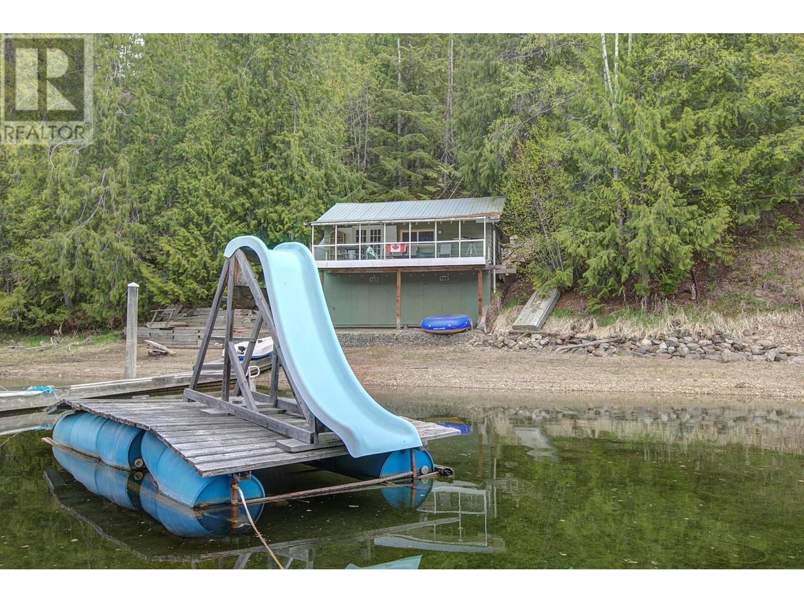 












3602 Mabel Lake Road Unit# 5

,
Lumby,







British Columbia
V0E2G6

