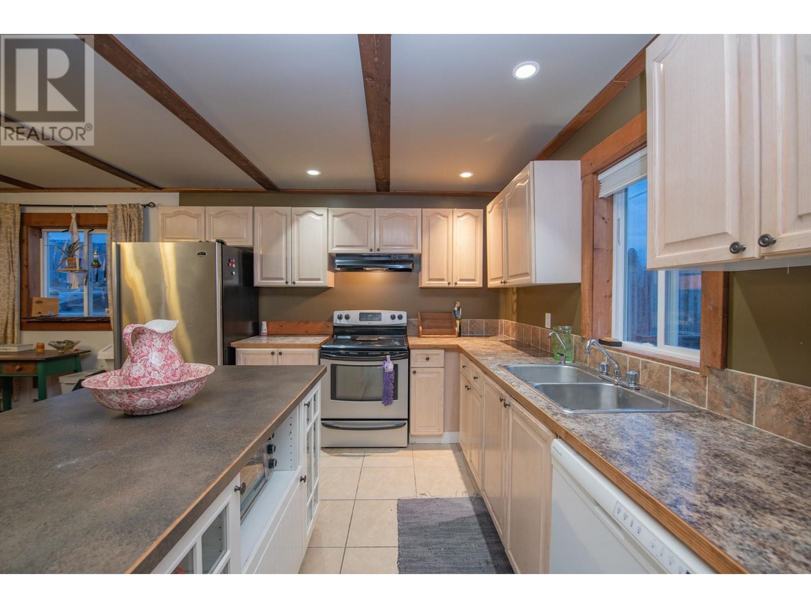 












674 Cougar Street

,
Vernon,




British Columbia
V1H2A1

