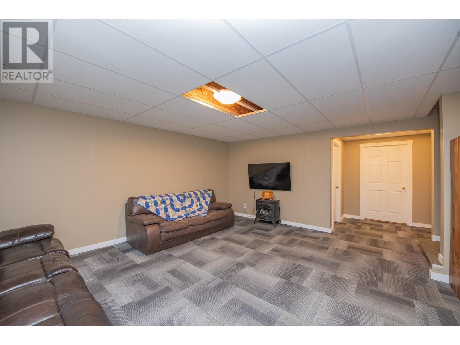 












674 Cougar Street

,
Vernon,




British Columbia
V1H2A1

