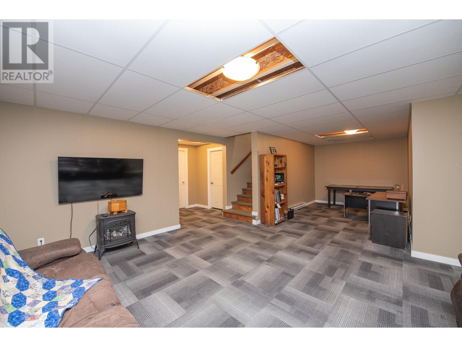












674 Cougar Street

,
Vernon,




British Columbia
V1H2A1

