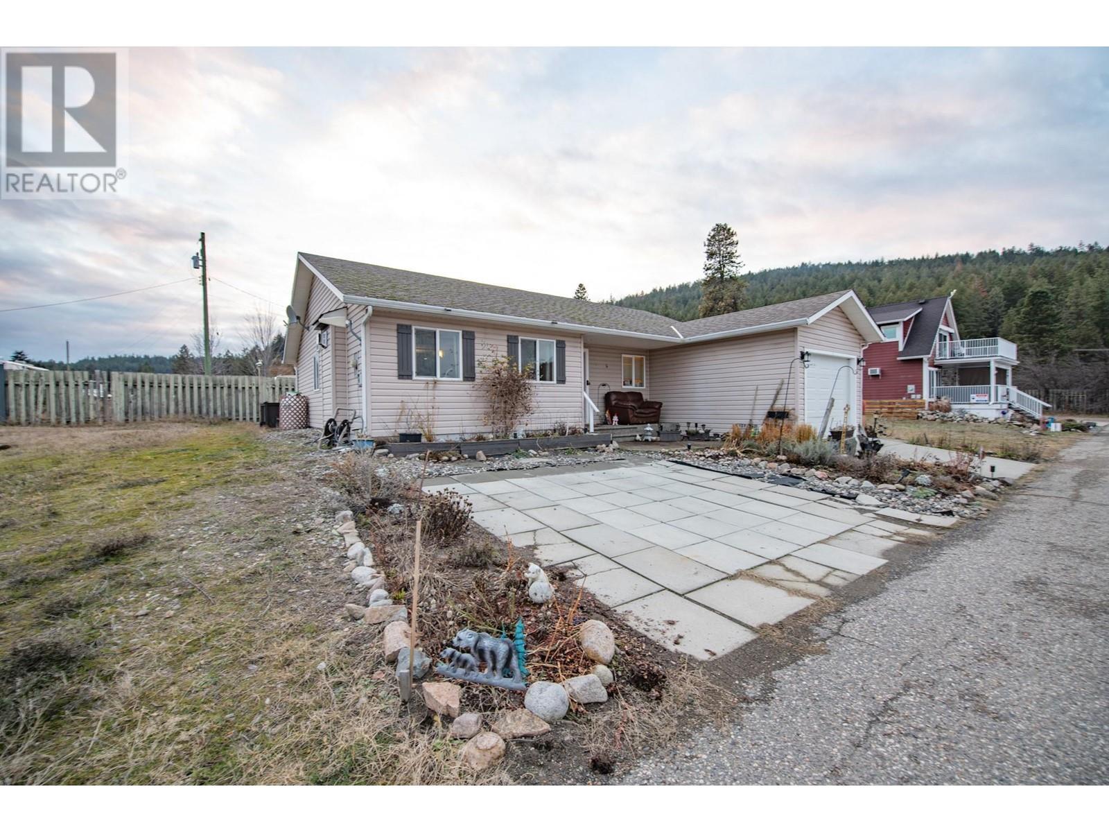 












674 Cougar Street

,
Vernon,




British Columbia
V1H2A1


