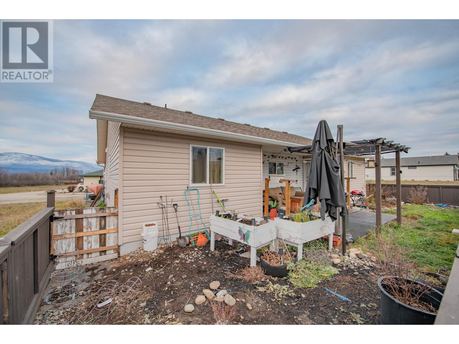 












674 Cougar Street

,
Vernon,




British Columbia
V1H2A1

