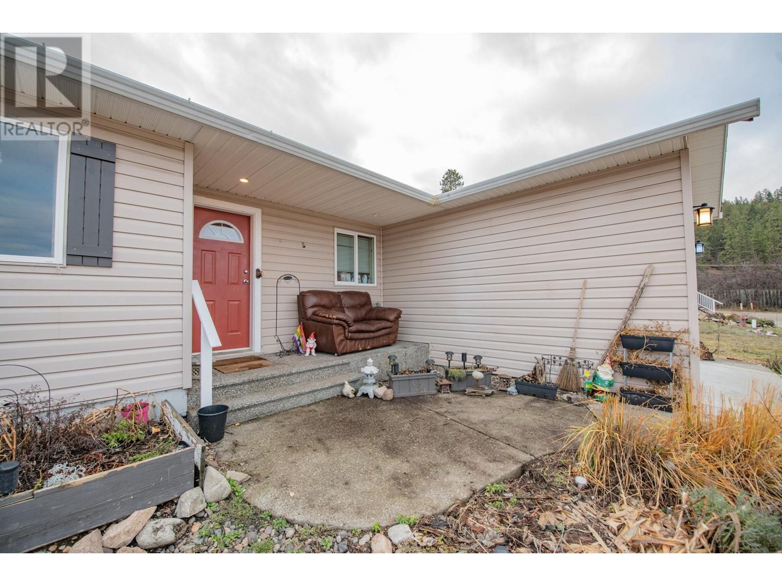 












674 Cougar Street

,
Vernon,




British Columbia
V1H2A1


