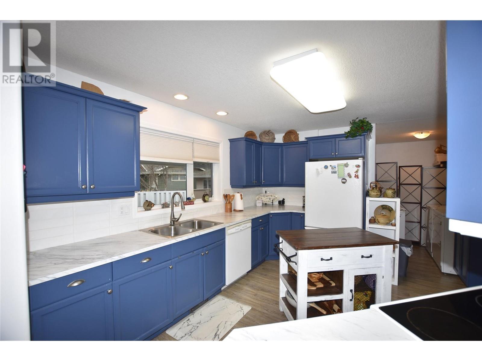 












606 Nighthawk Avenue

,
Vernon,




British Columbia
V1H2A1

