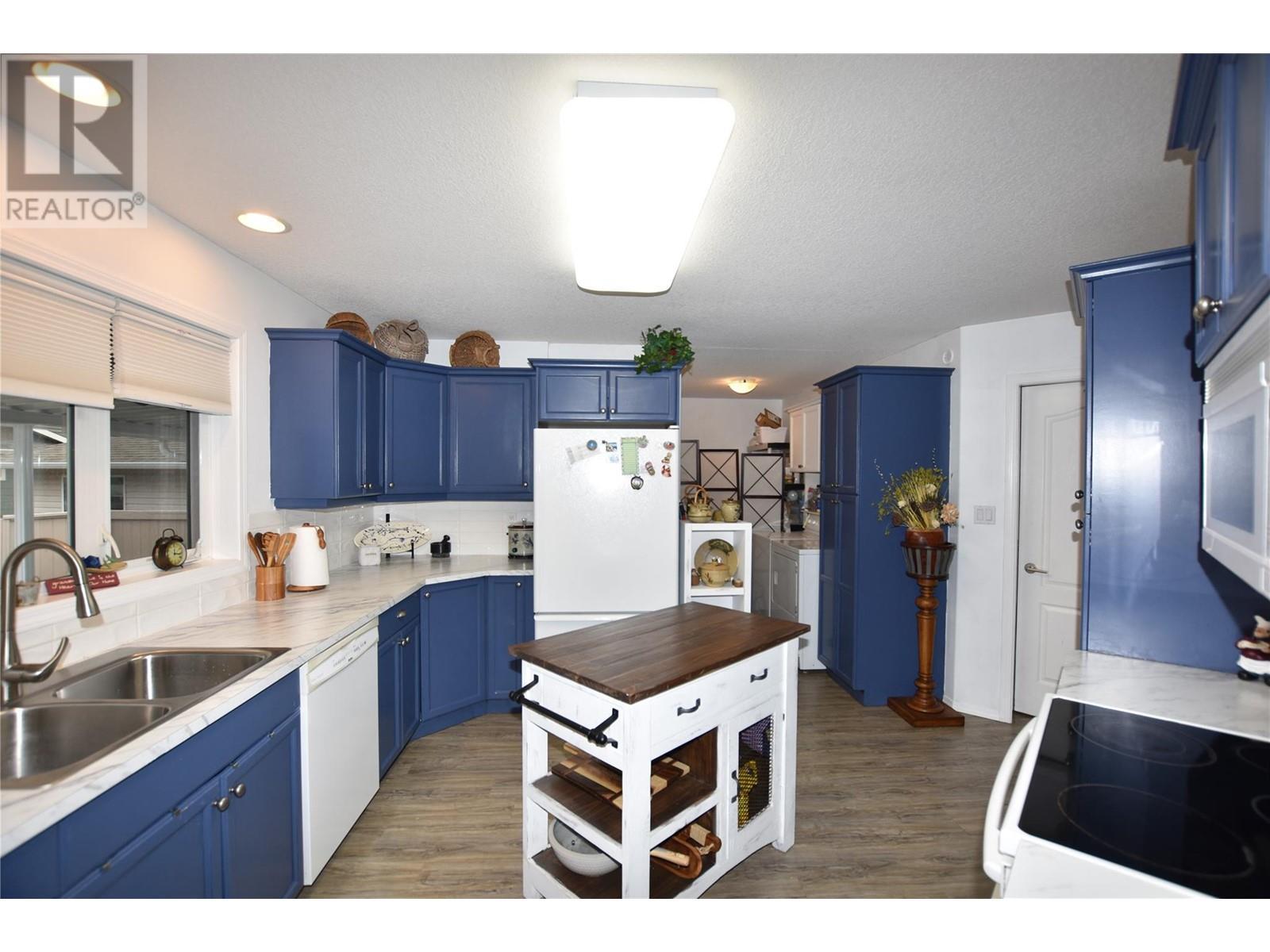 












606 Nighthawk Avenue

,
Vernon,




British Columbia
V1H2A1


