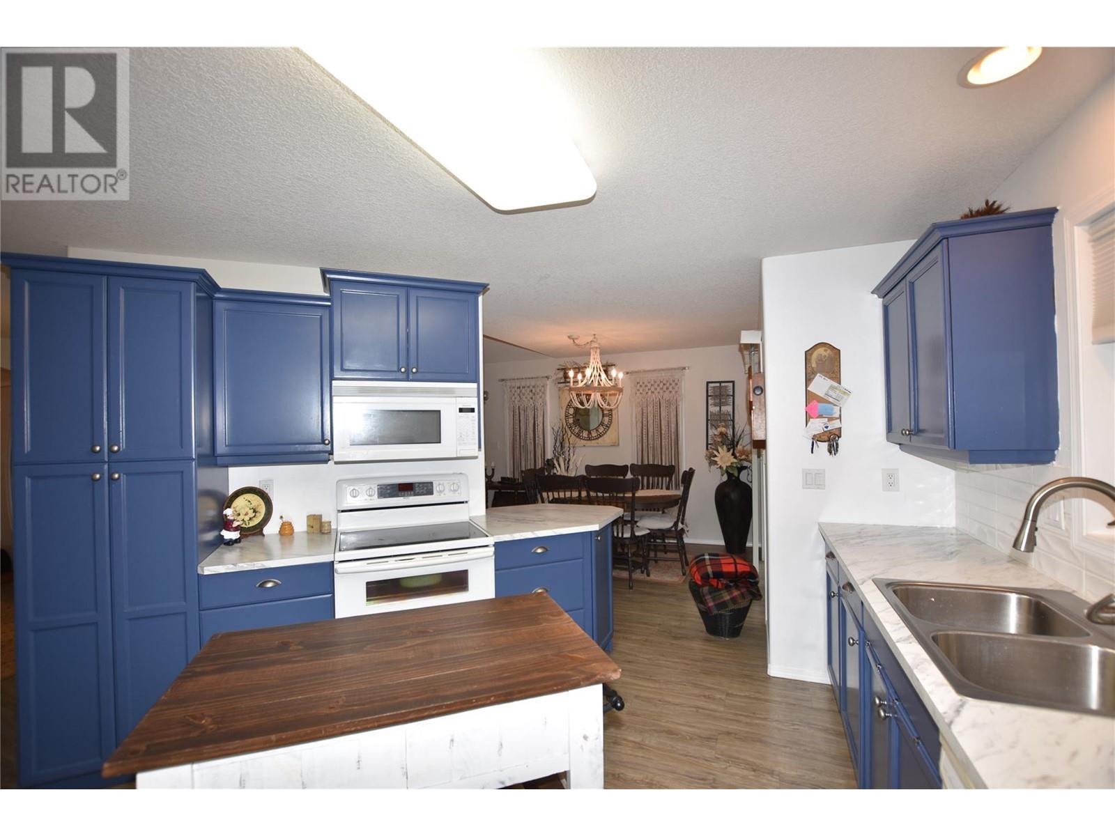 












606 Nighthawk Avenue

,
Vernon,




British Columbia
V1H2A1

