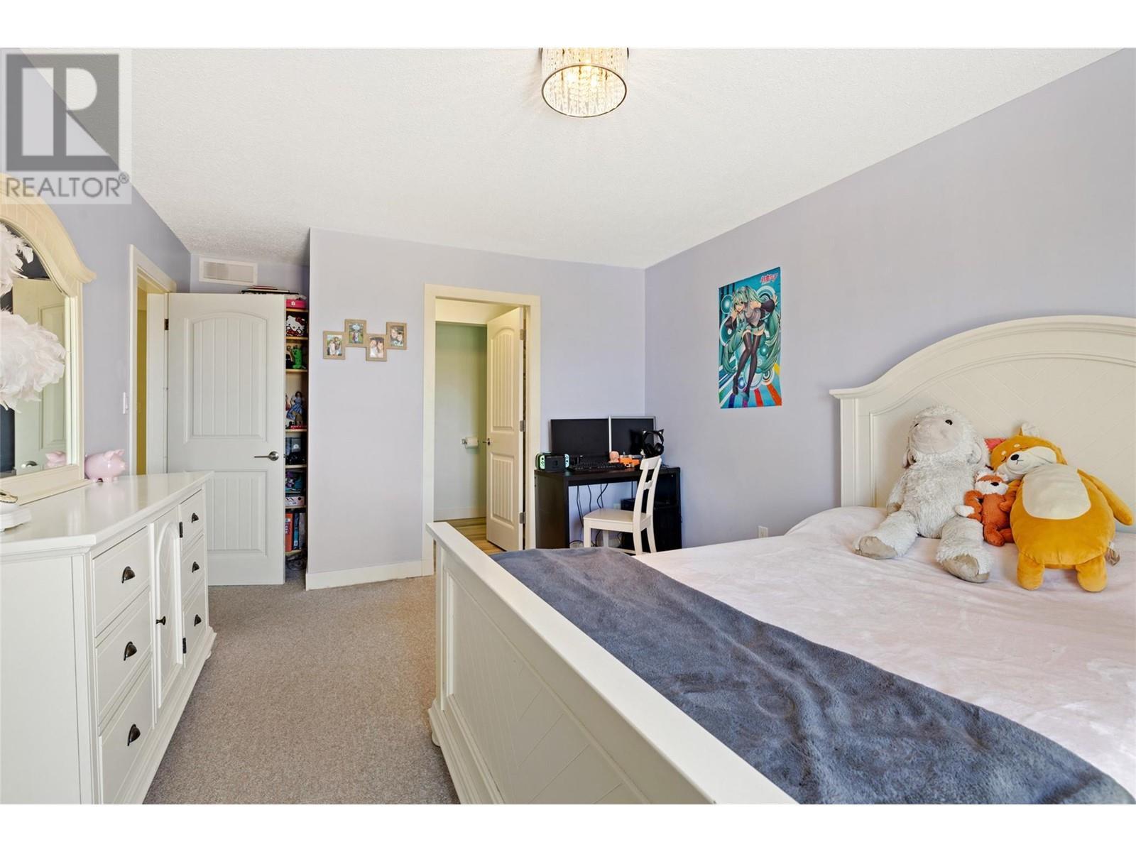 












3299 McCulloch Road

,
Kelowna,




British Columbia
V1W4G5

