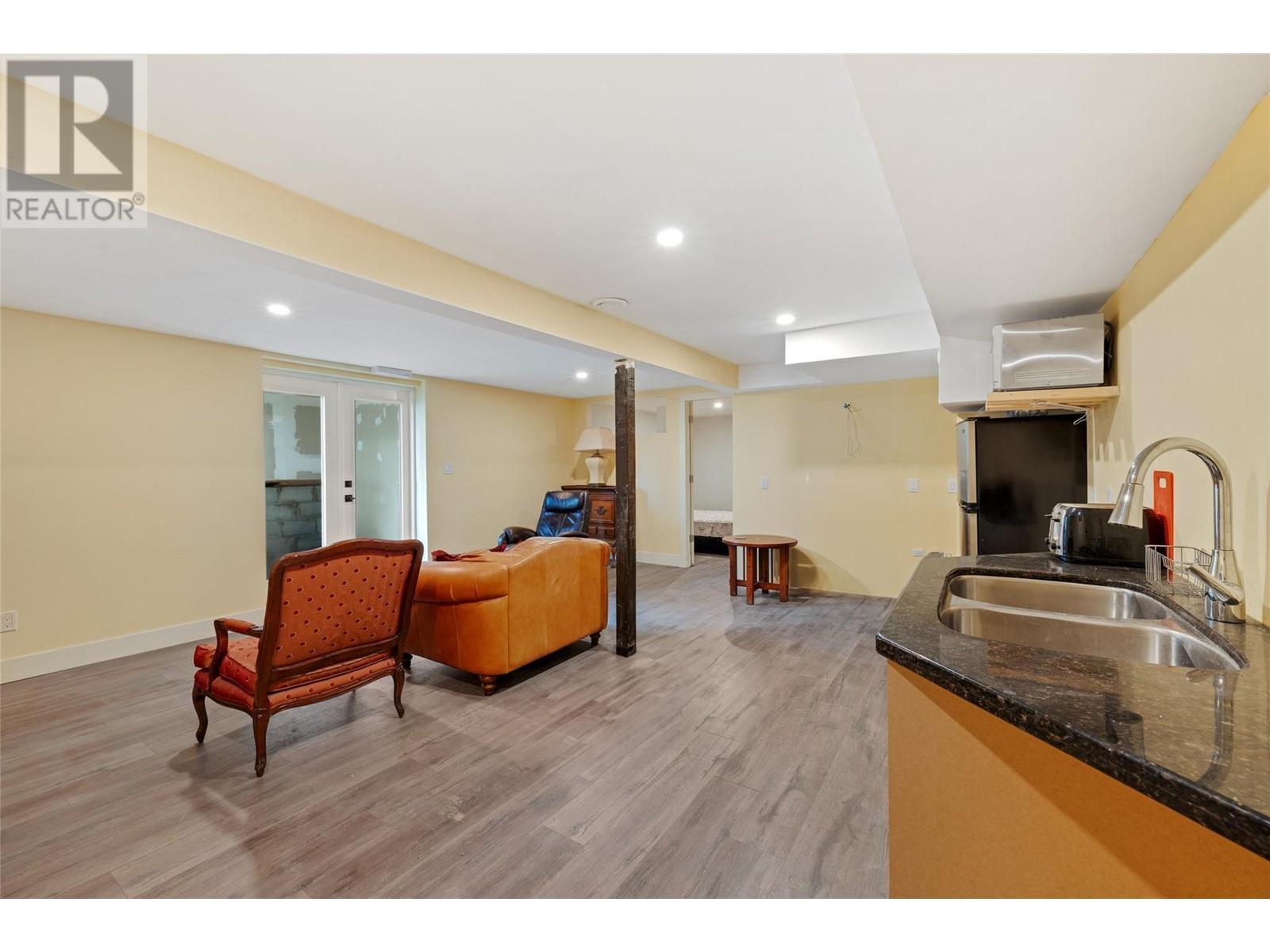 












3299 McCulloch Road

,
Kelowna,




British Columbia
V1W4G5


