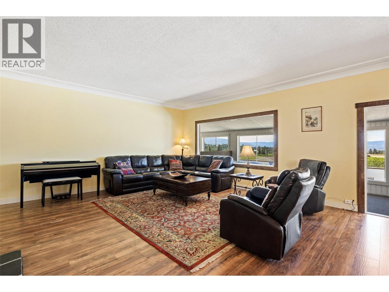 












3299 McCulloch Road

,
Kelowna,




British Columbia
V1W4G5

