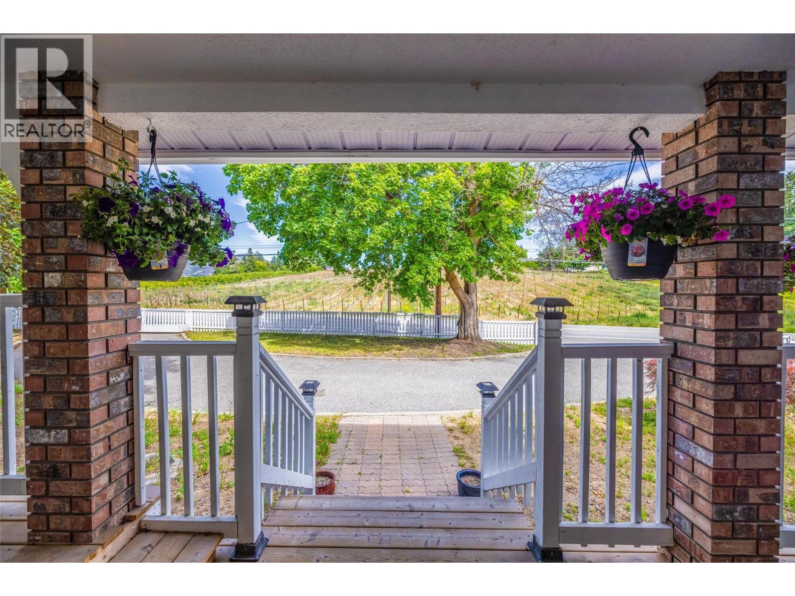 












3299 McCulloch Road

,
Kelowna,




British Columbia
V1W4G5

