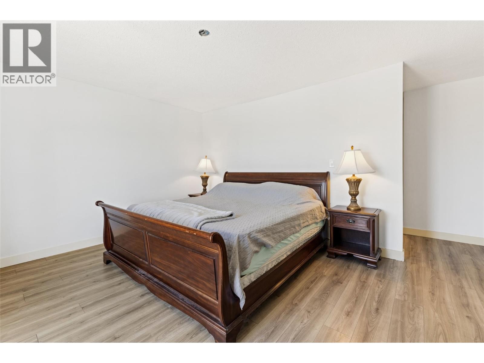 












3299 McCulloch Road

,
Kelowna,




British Columbia
V1W4G5

