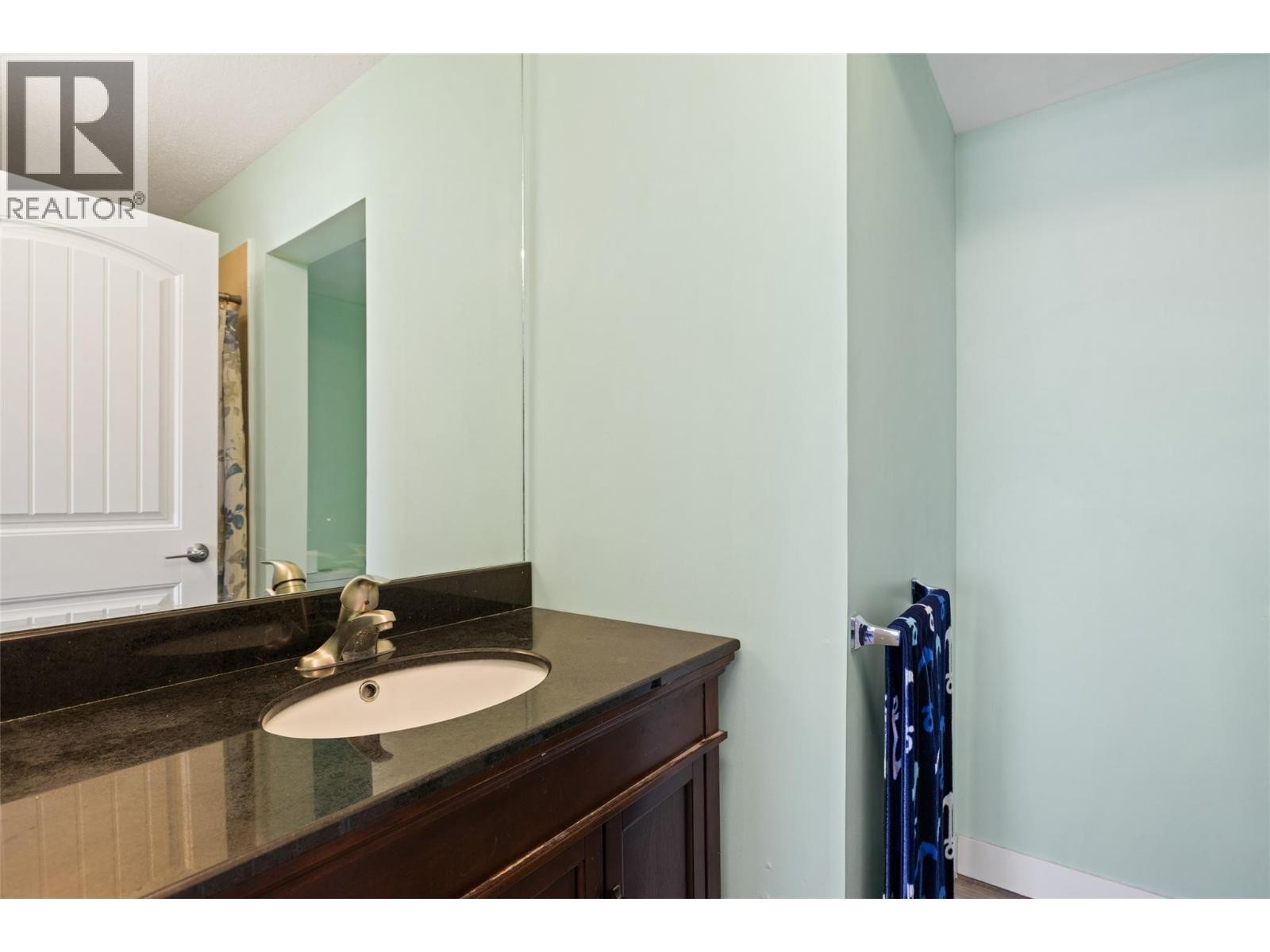 












3299 McCulloch Road

,
Kelowna,




British Columbia
V1W4G5

