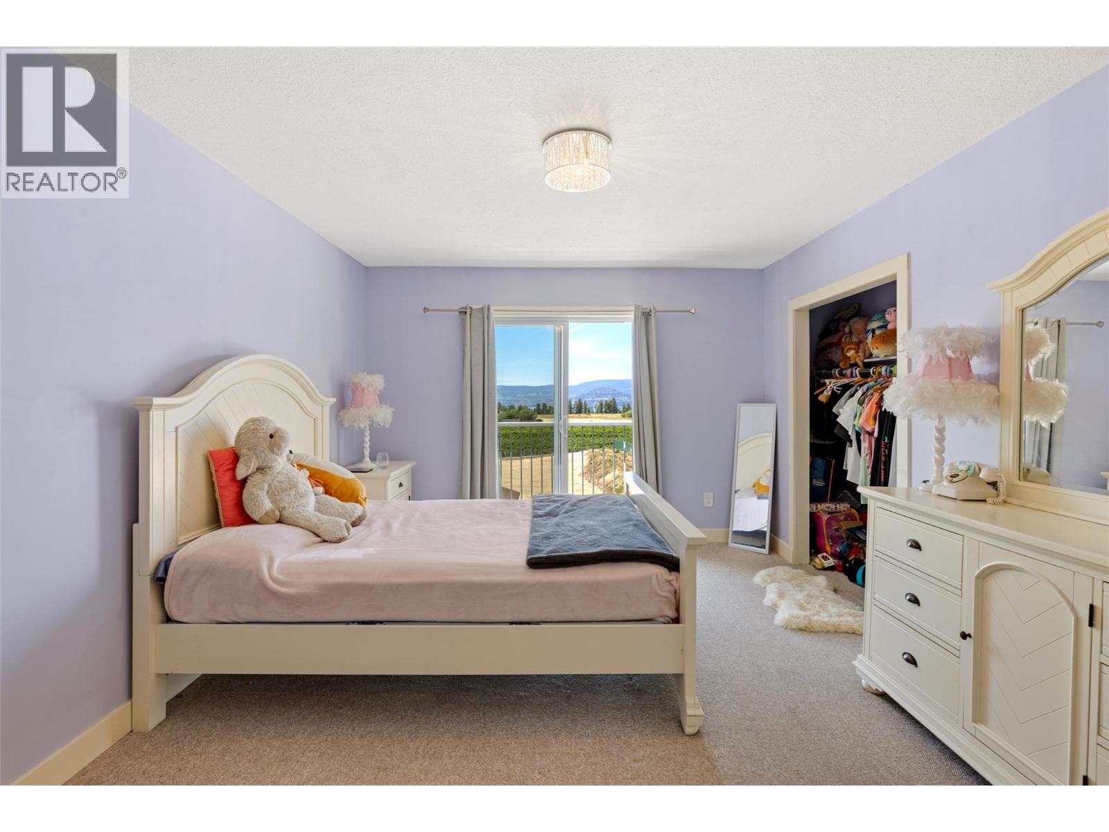 












3299 McCulloch Road

,
Kelowna,




British Columbia
V1W4G5

