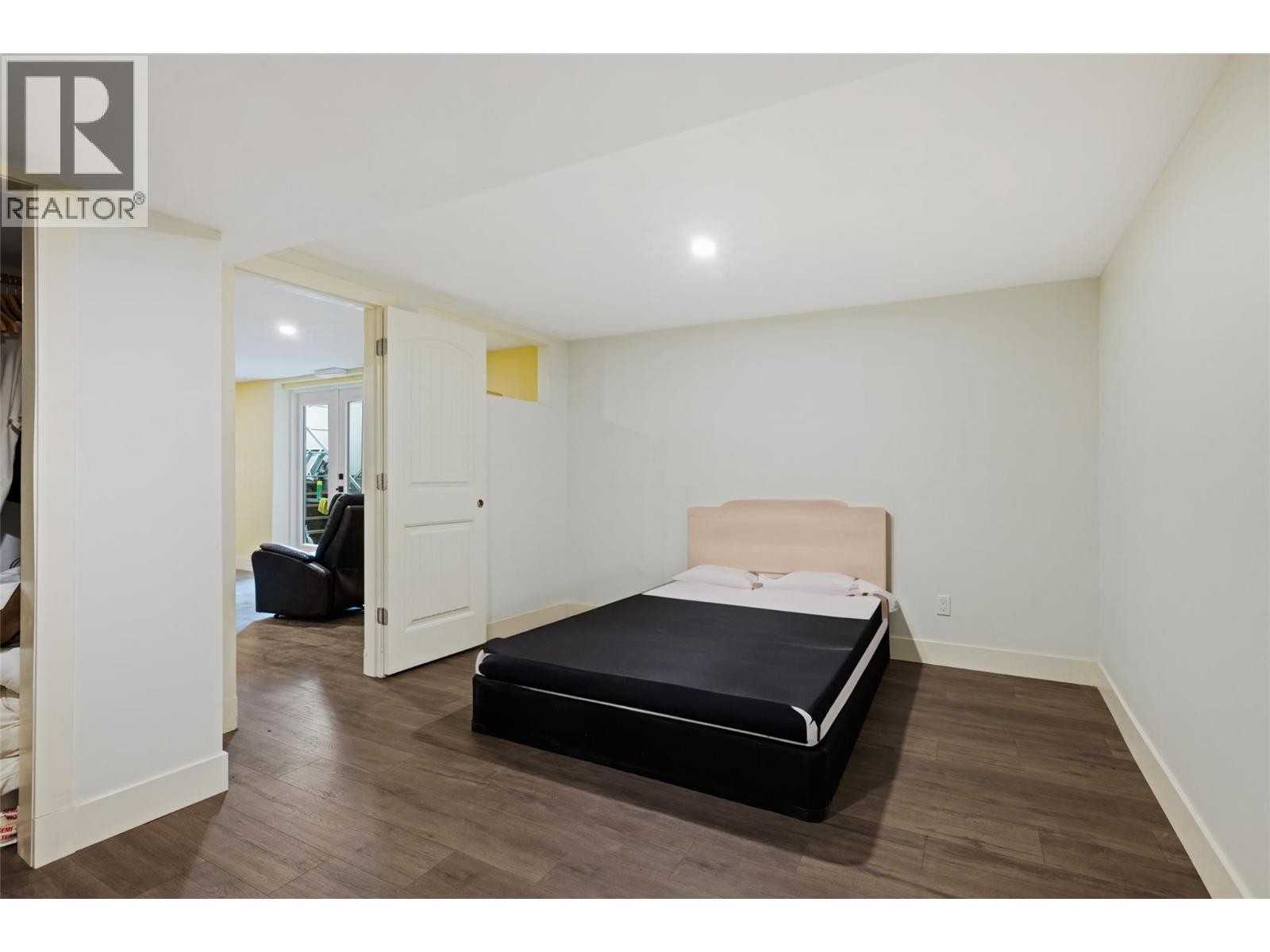 












3299 McCulloch Road

,
Kelowna,




British Columbia
V1W4G5

