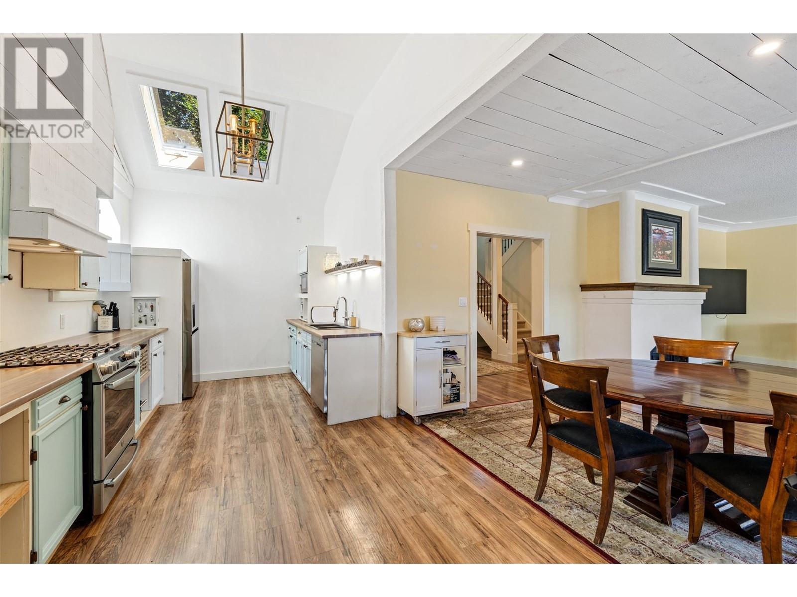 












3299 McCulloch Road

,
Kelowna,




British Columbia
V1W4G5

