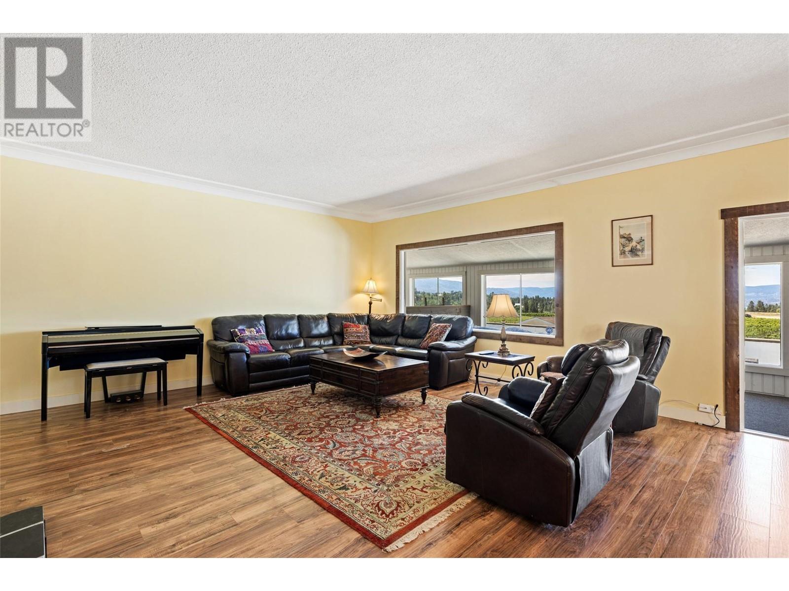 












3299 McCulloch Road

,
Kelowna,




British Columbia
V1W4G5

