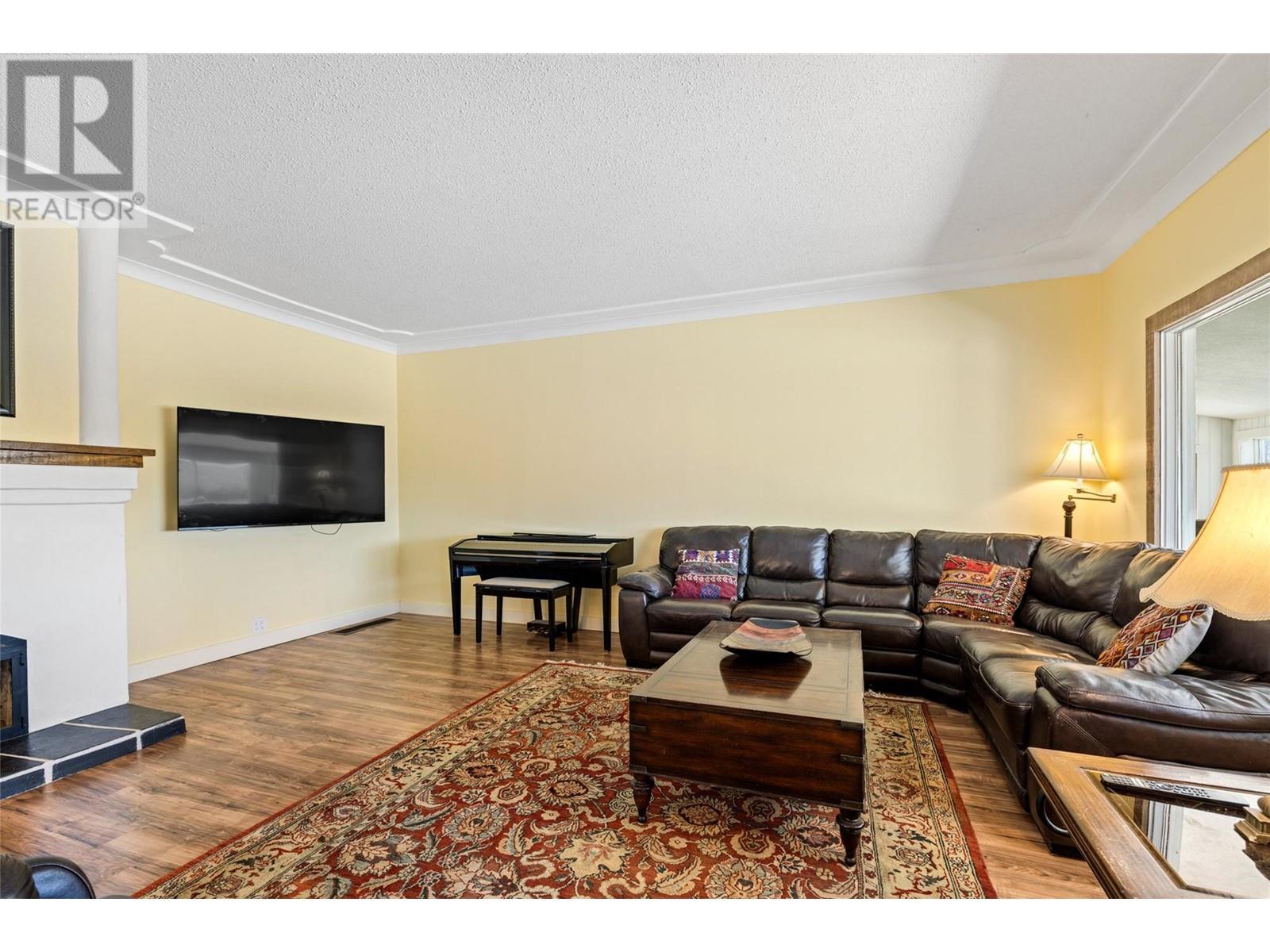 












3299 McCulloch Road

,
Kelowna,




British Columbia
V1W4G5


