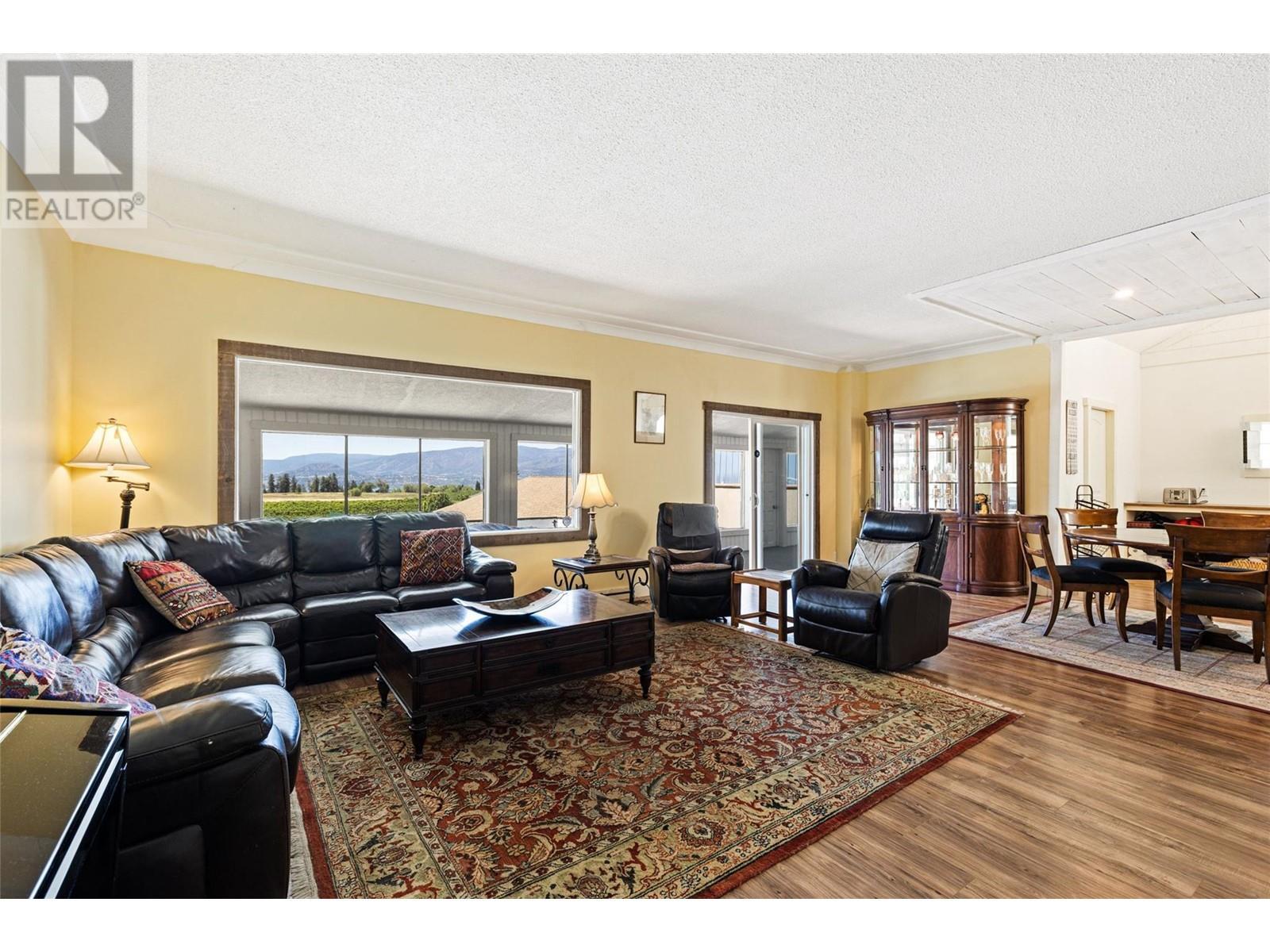 












3299 McCulloch Road

,
Kelowna,




British Columbia
V1W4G5

