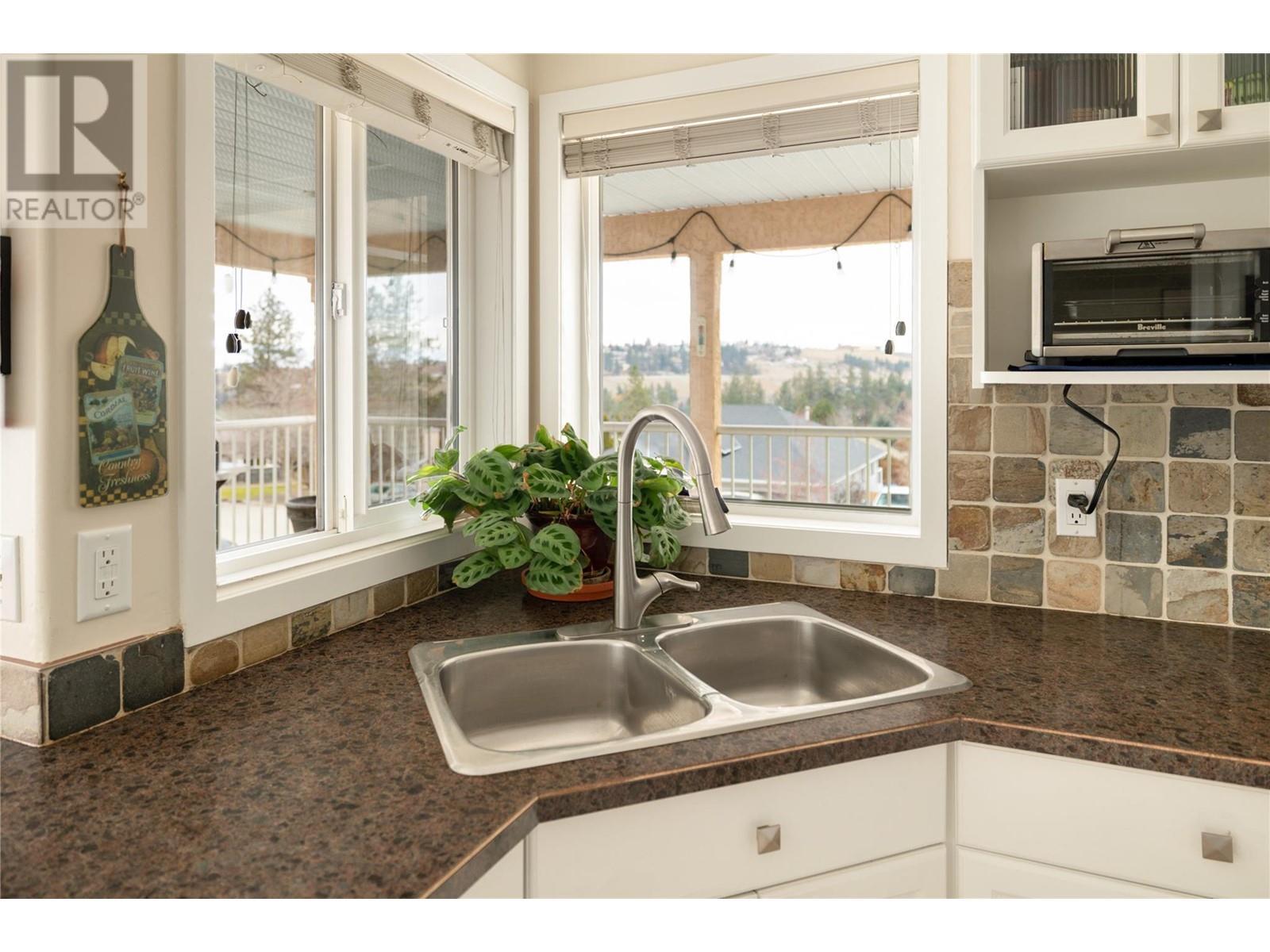 












1068 Caledonia Way

,
West Kelowna,




British Columbia
V1Z3N7

