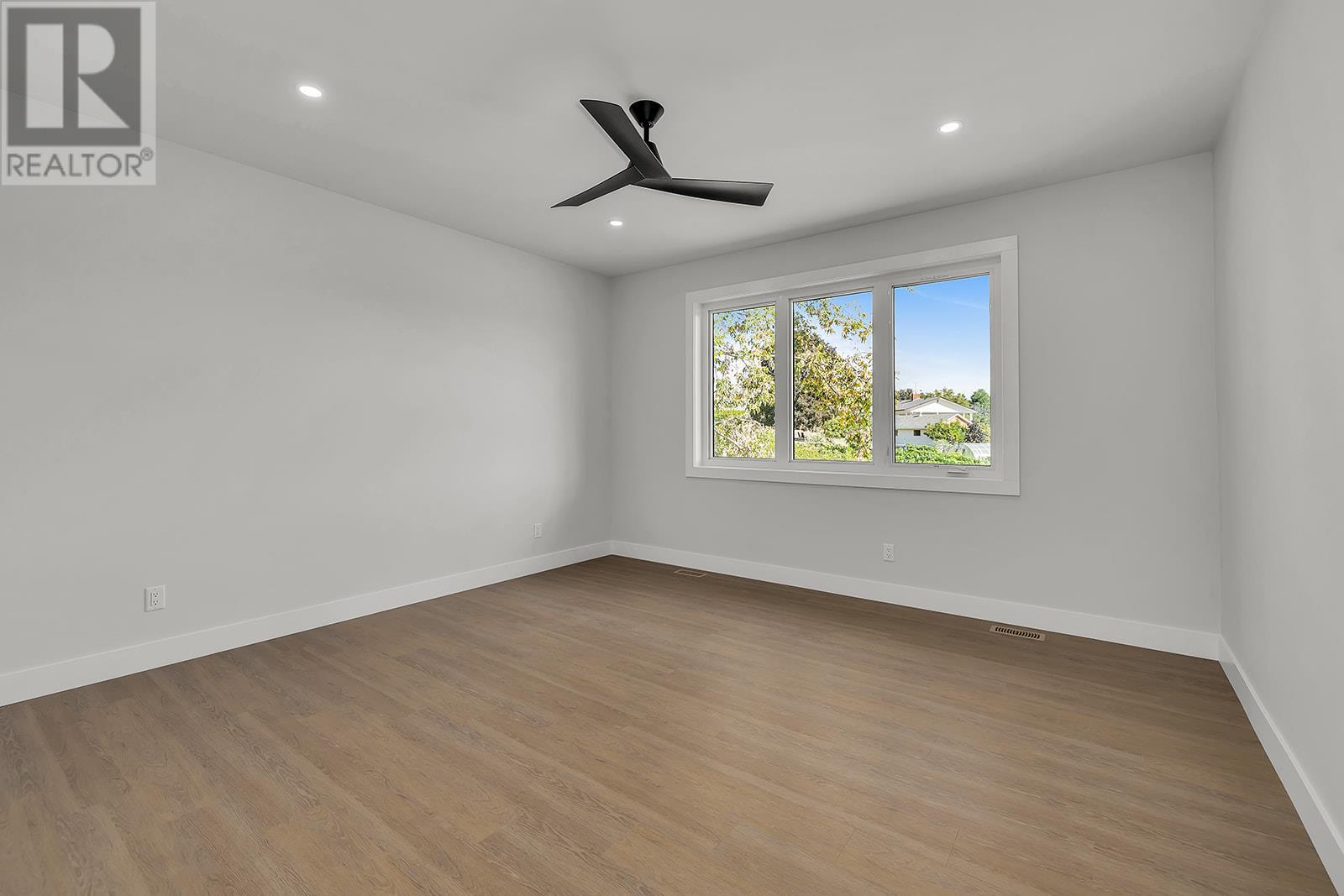 












1054 Oak Barrel Place

,
West Kelowna,




British Columbia
V1Z0A6

