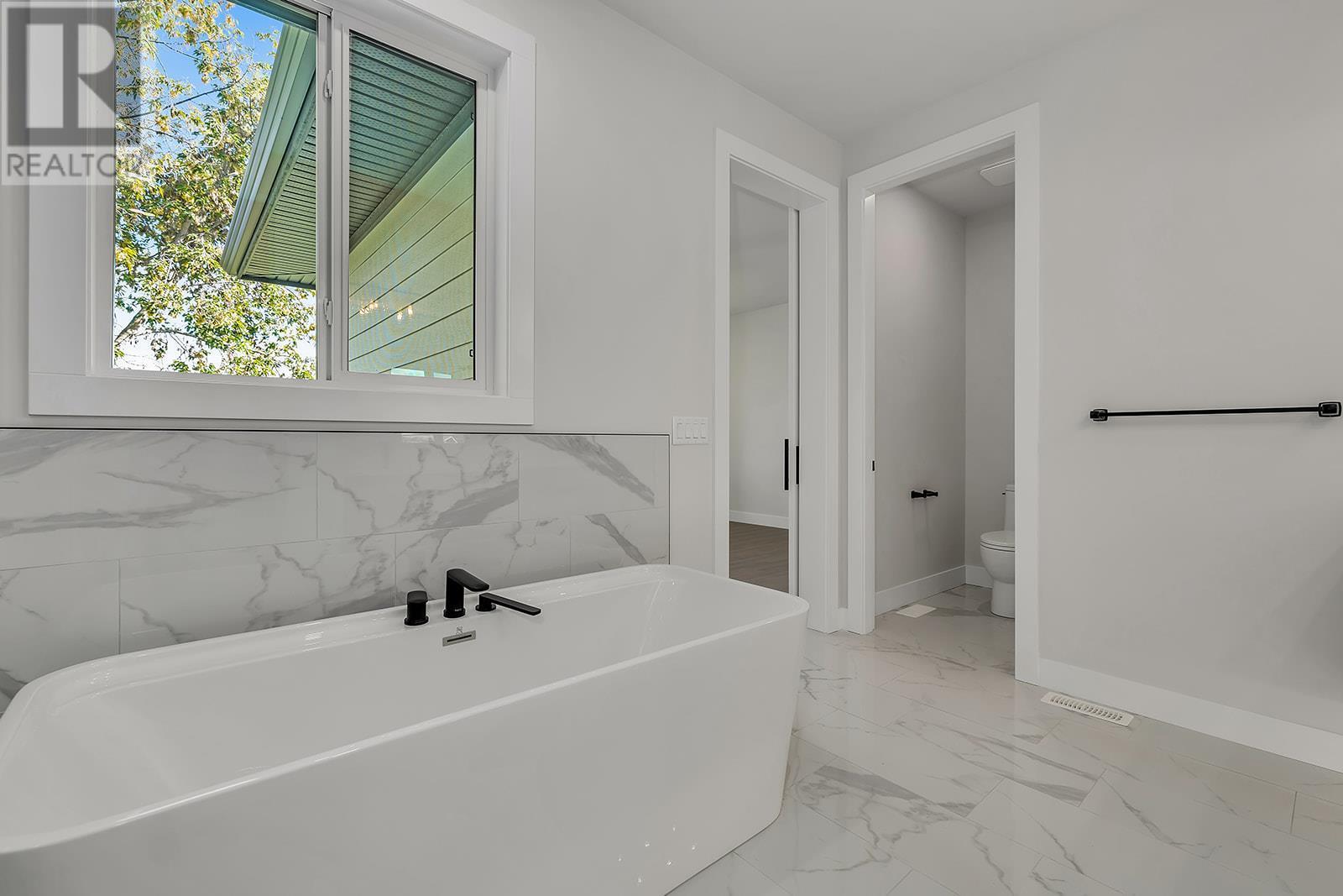 












1054 Oak Barrel Place

,
West Kelowna,




British Columbia
V1Z0A6

