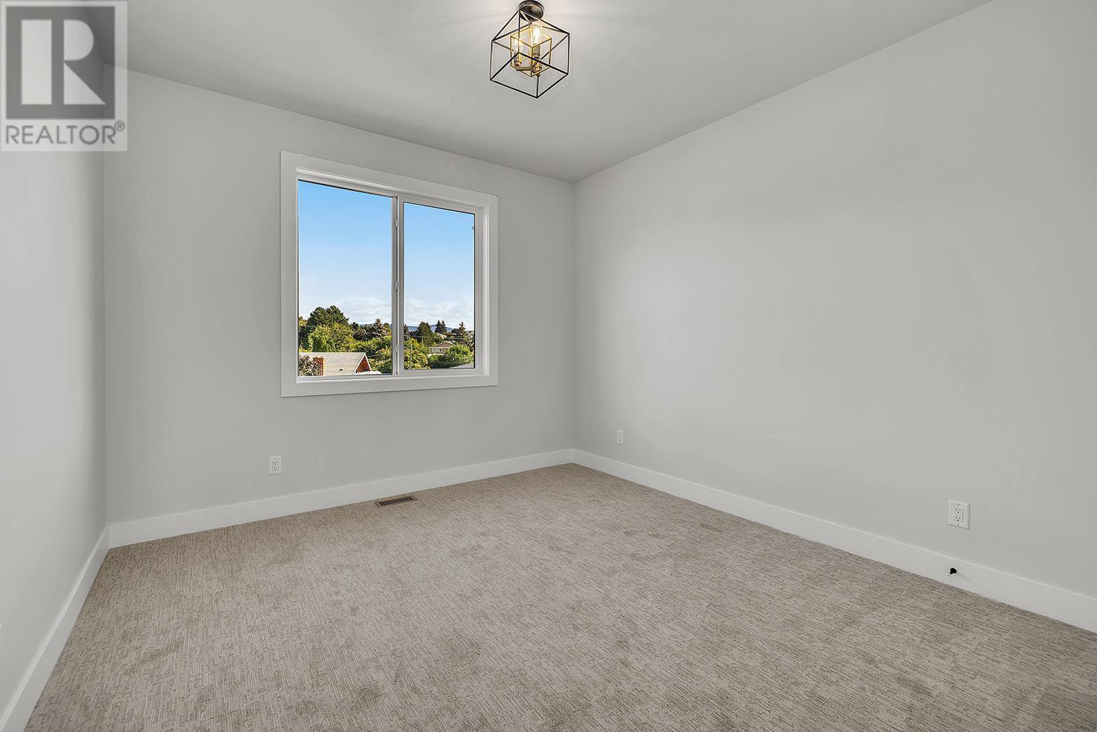 












1054 Oak Barrel Place

,
West Kelowna,




British Columbia
V1Z0A6

