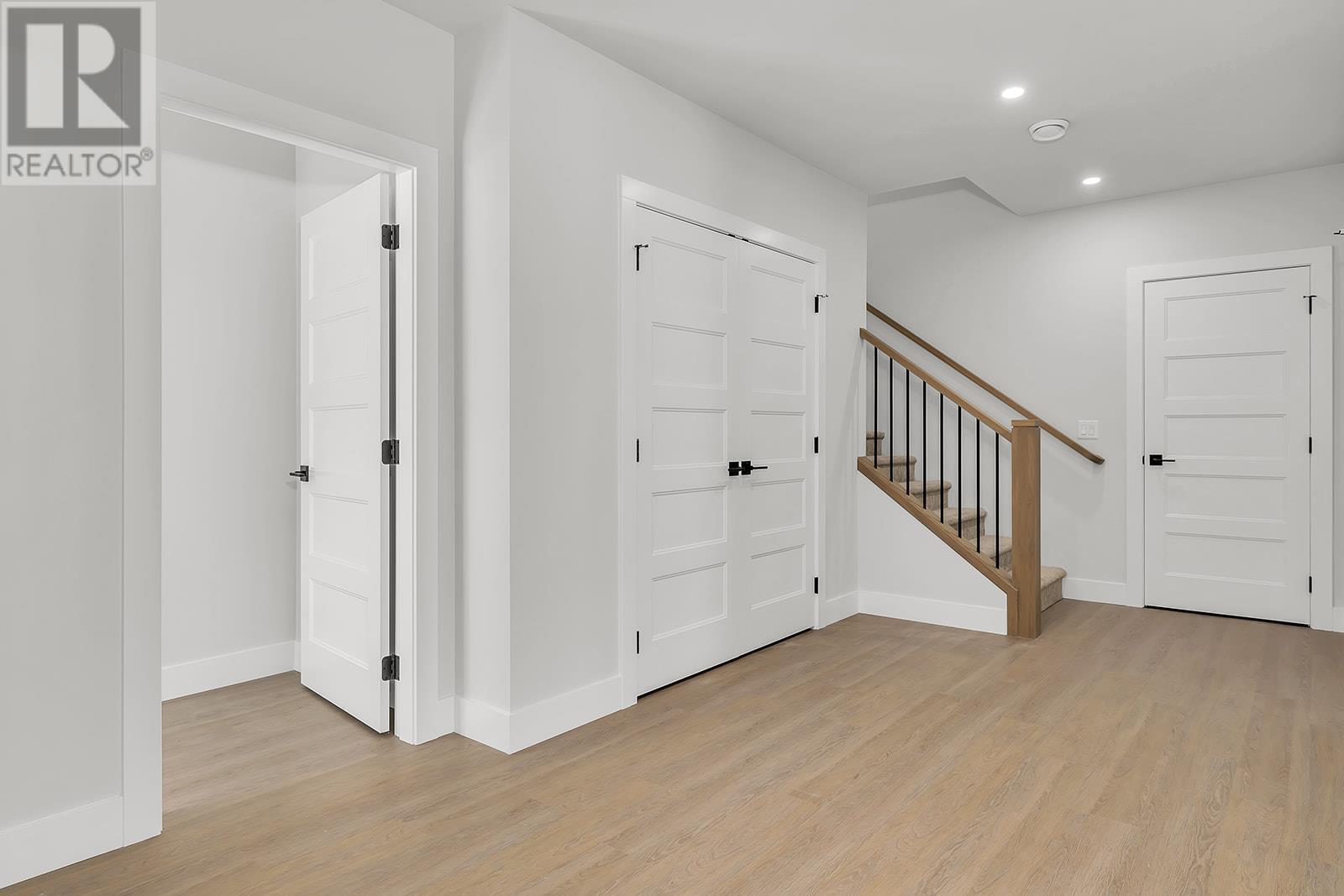 












1054 Oak Barrel Place

,
West Kelowna,




British Columbia
V1Z0A6

