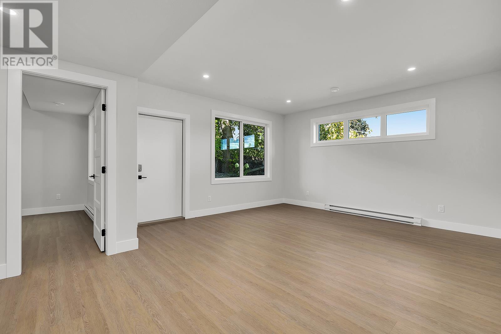 












1054 Oak Barrel Place

,
West Kelowna,




British Columbia
V1Z0A6

