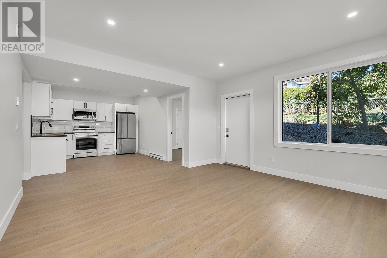 












1054 Oak Barrel Place

,
West Kelowna,




British Columbia
V1Z0A6

