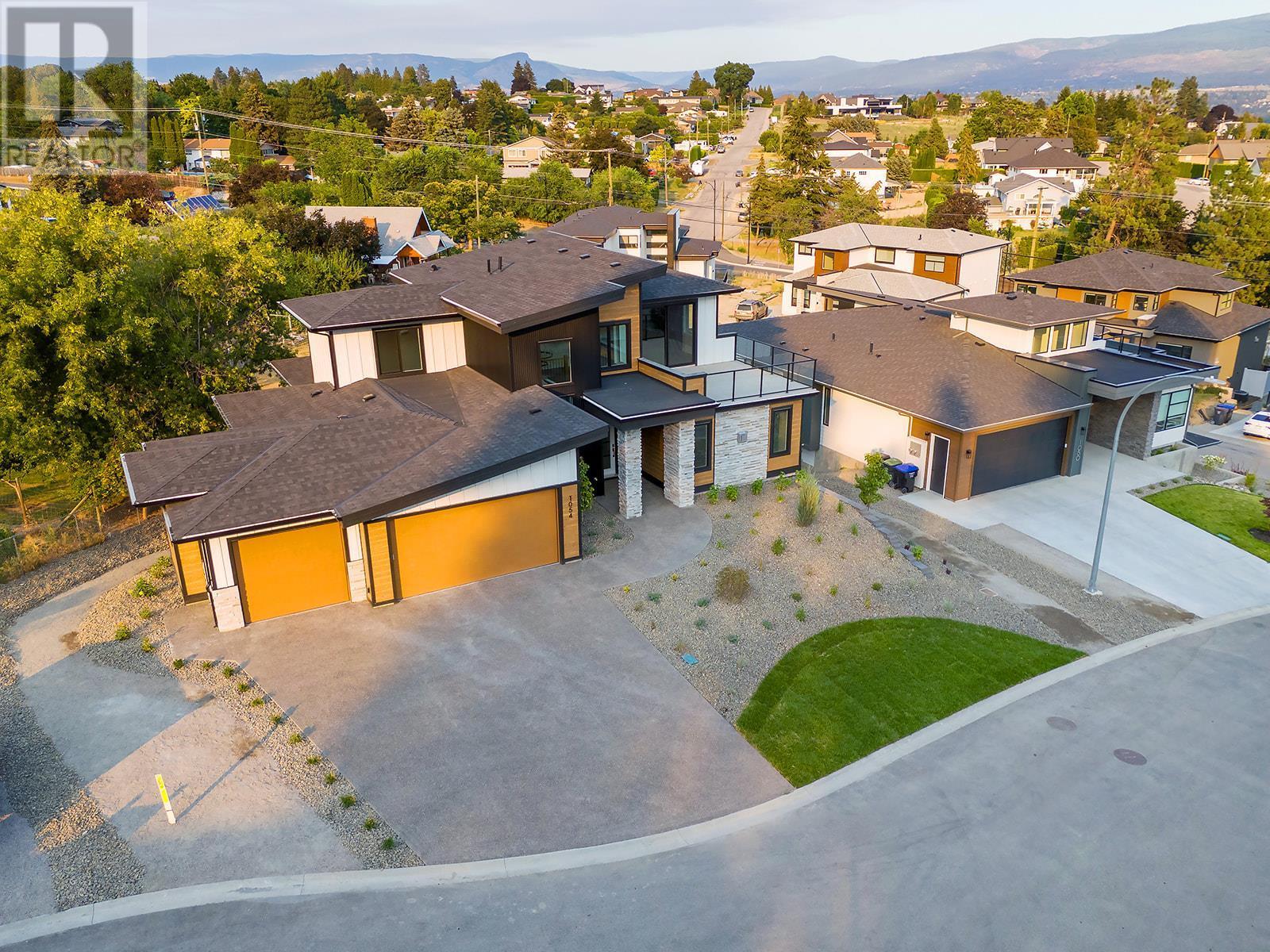 












1054 Oak Barrel Place

,
West Kelowna,




British Columbia
V1Z0A6

