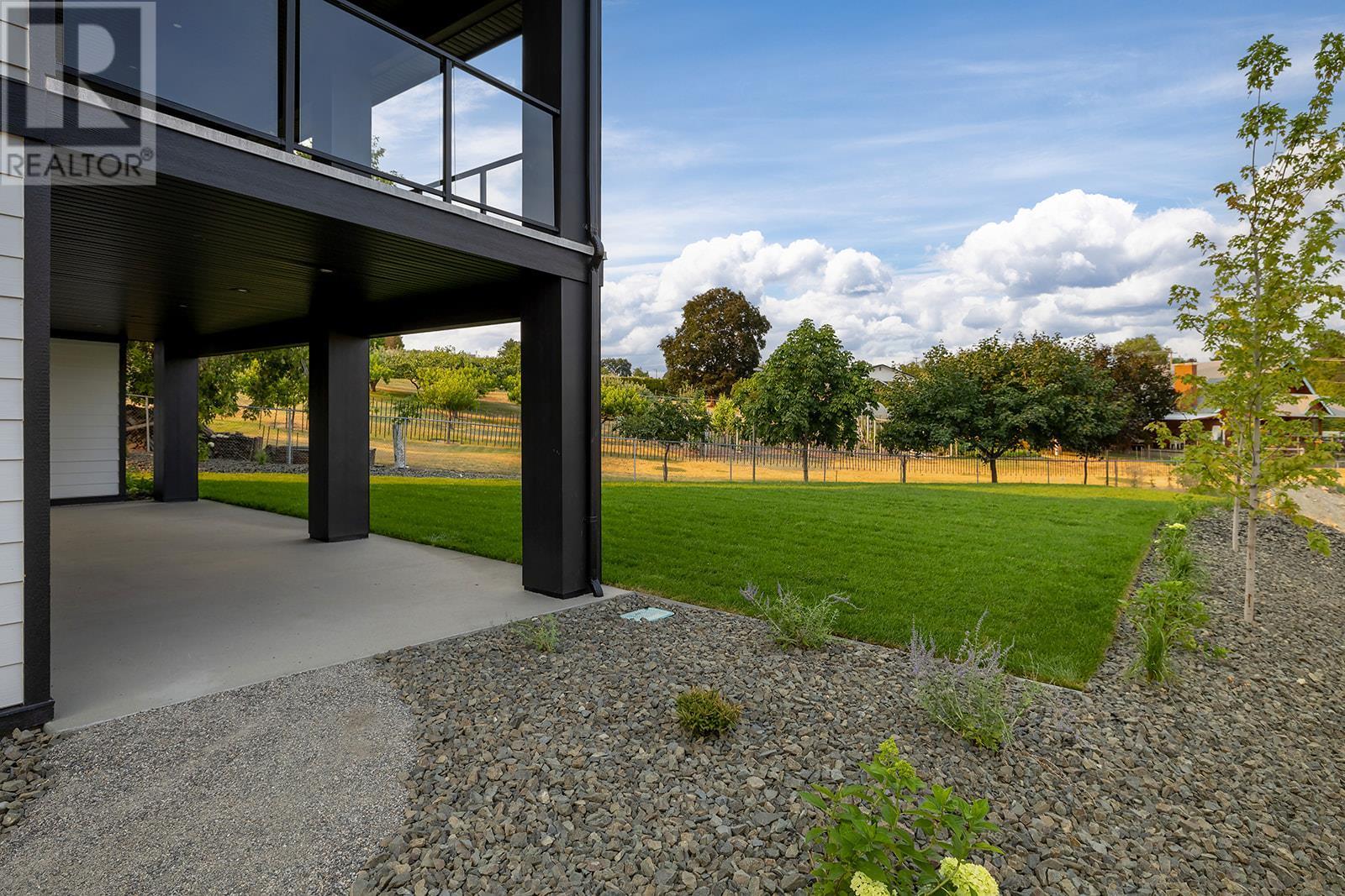 












1054 Oak Barrel Place

,
West Kelowna,




British Columbia
V1Z0A6

