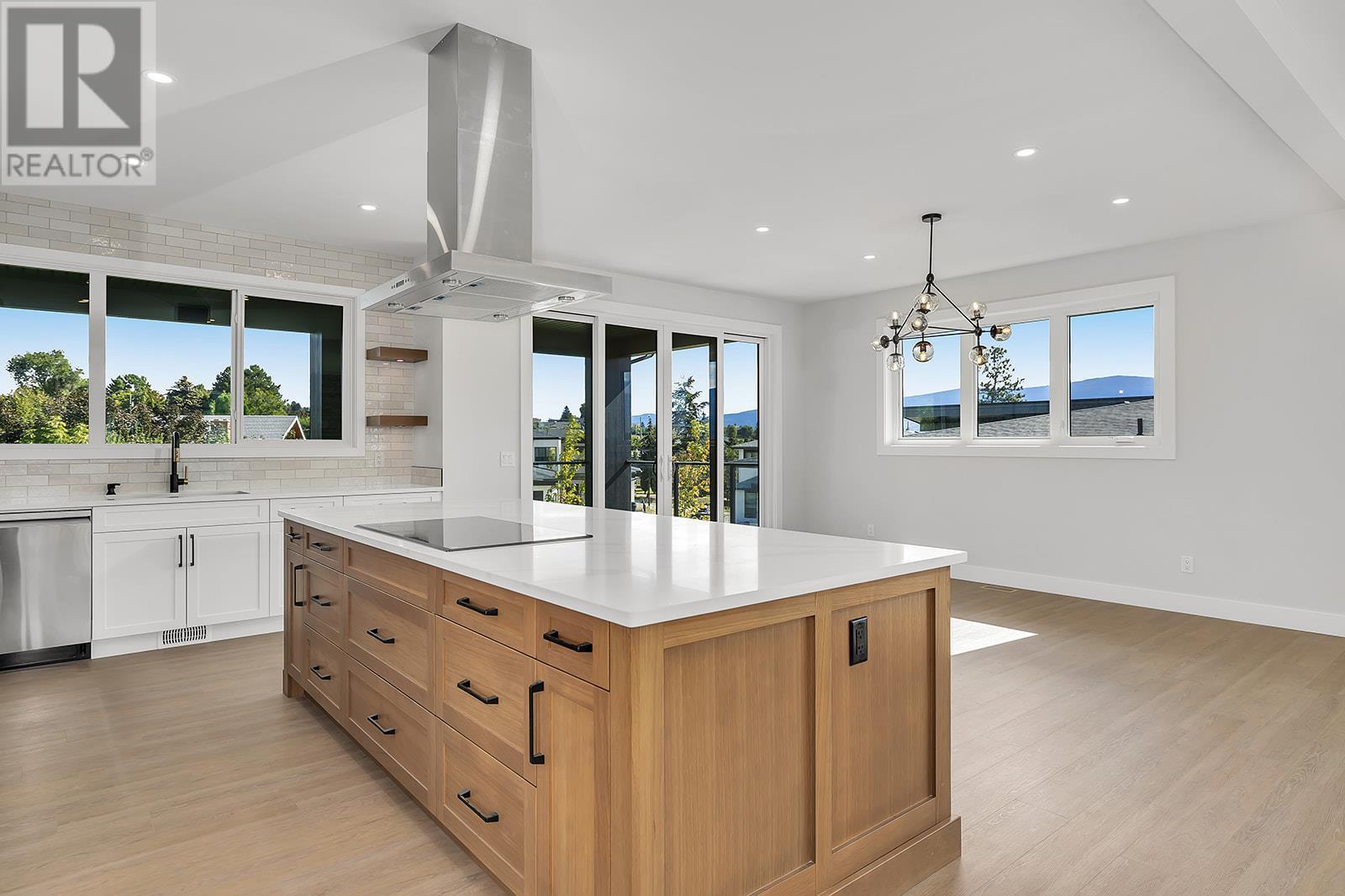 












1054 Oak Barrel Place

,
West Kelowna,




British Columbia
V1Z0A6


