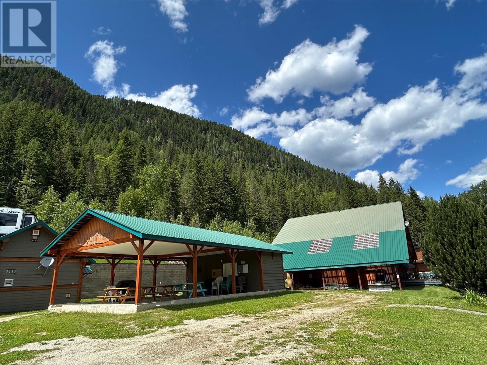 












1681 Sugar Lake Road Unit# 6

,
Cherryville,







British Columbia
V0E2G2

