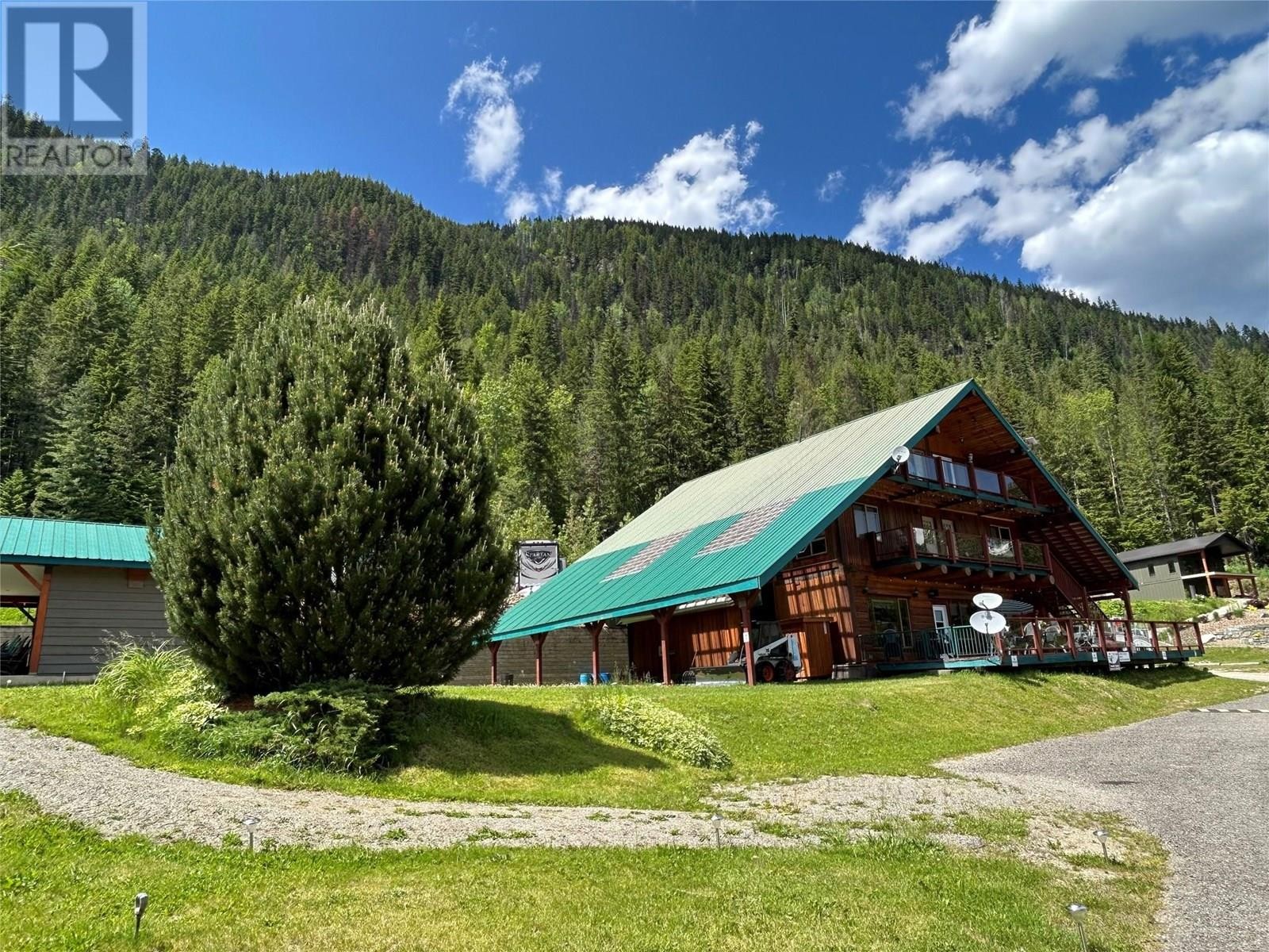 












1681 Sugar Lake Road Unit# 6

,
Cherryville,







British Columbia
V0E2G2

