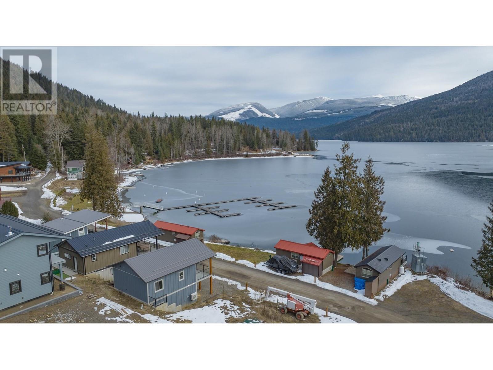 












1681 Sugar Lake Road Unit# 6

,
Cherryville,







British Columbia
V0E2G2

