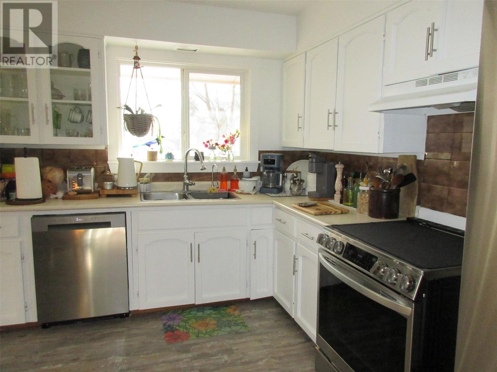 












1999 2ND Avenue

,
Merritt,




British Columbia
V1K1J7


