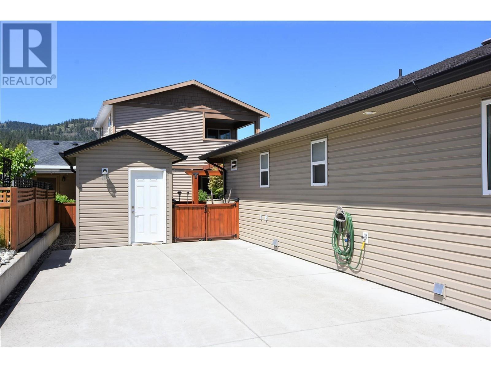 












519 Loon Avenue

,
Vernon,




British Columbia
V1H2A1

