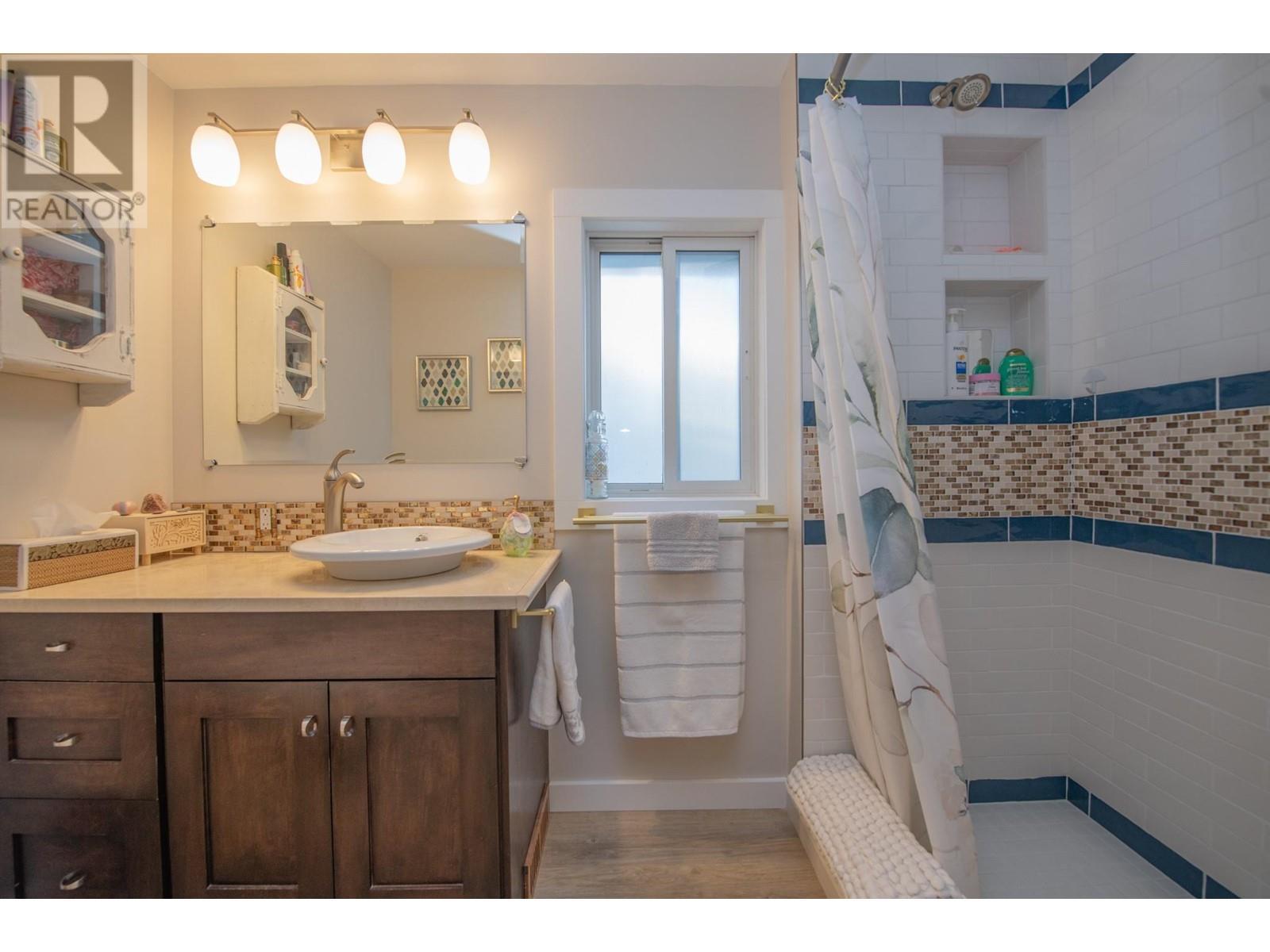 












6710 Tronson Road Unit# 233

,
Vernon,




British Columbia
V1H1X6

