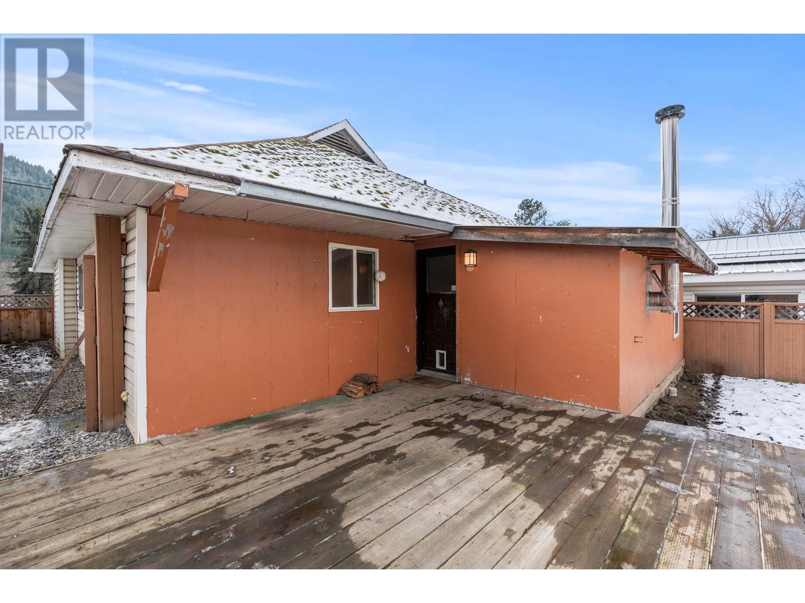 












5768 Highway 97 N Highway

,
Falkland,




British Columbia
V0E1W0

