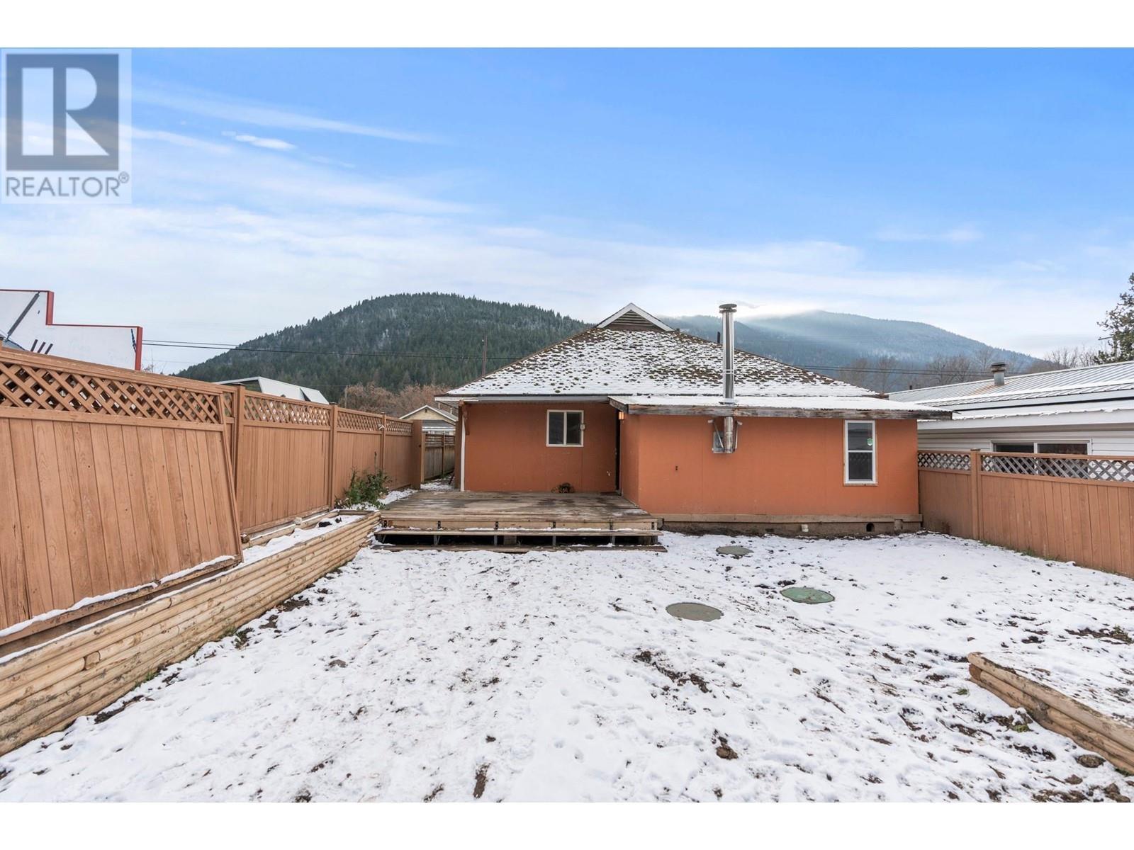 












5768 Highway 97 N Highway

,
Falkland,




British Columbia
V0E1W0

