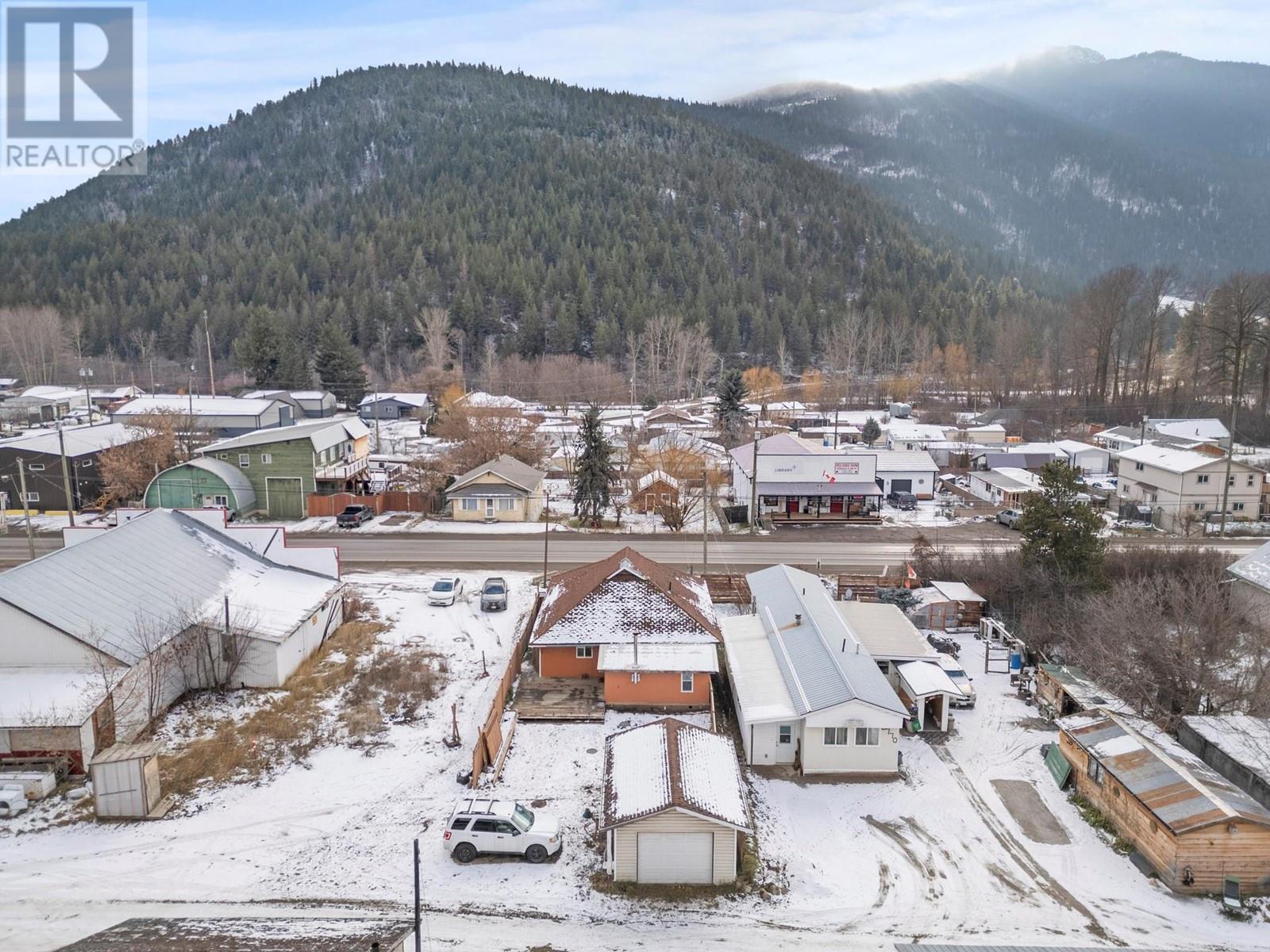 












5768 Highway 97 N Highway

,
Falkland,




British Columbia
V0E1W0

