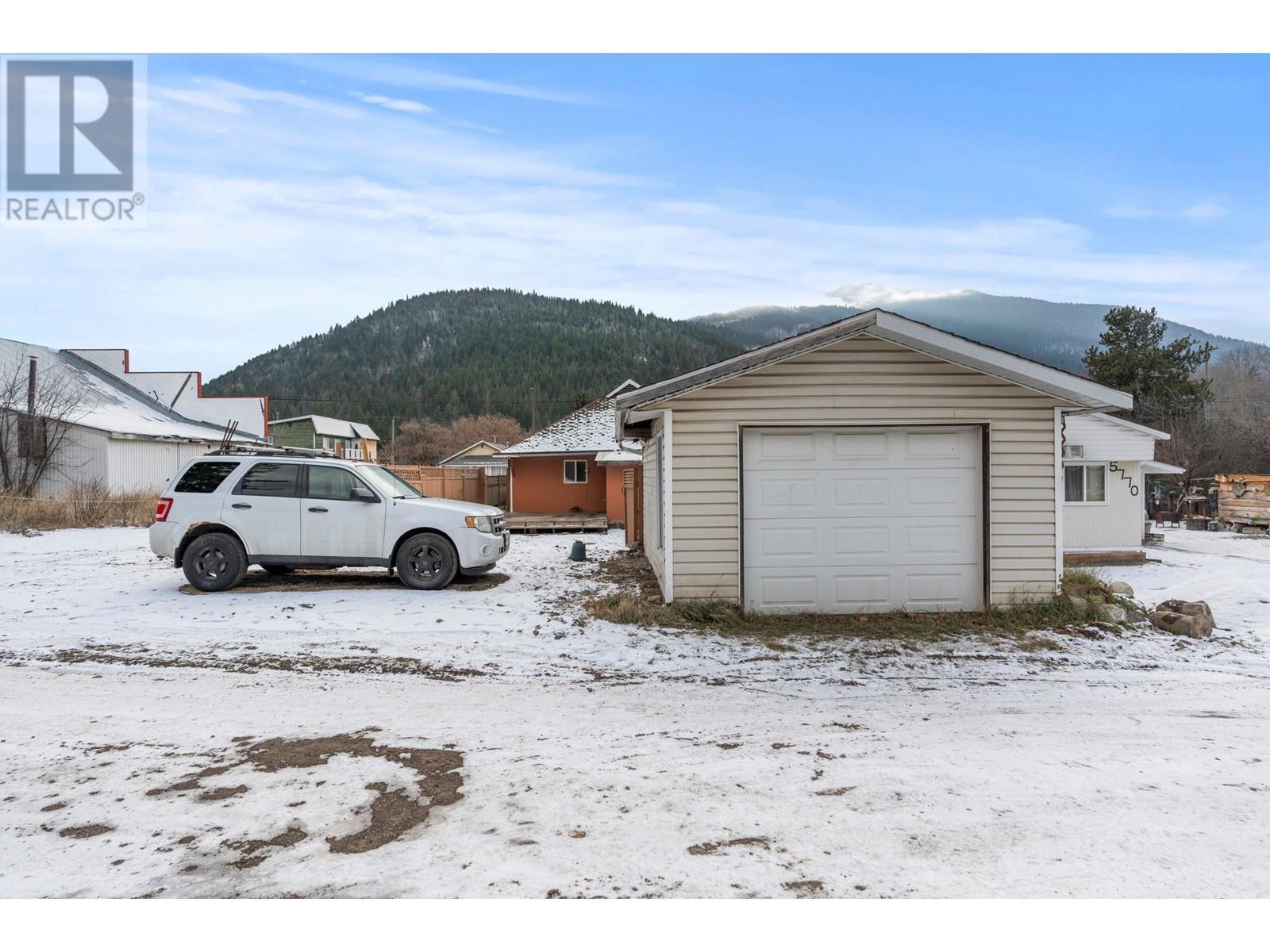 












5768 Highway 97 N Highway

,
Falkland,




British Columbia
V0E1W0

