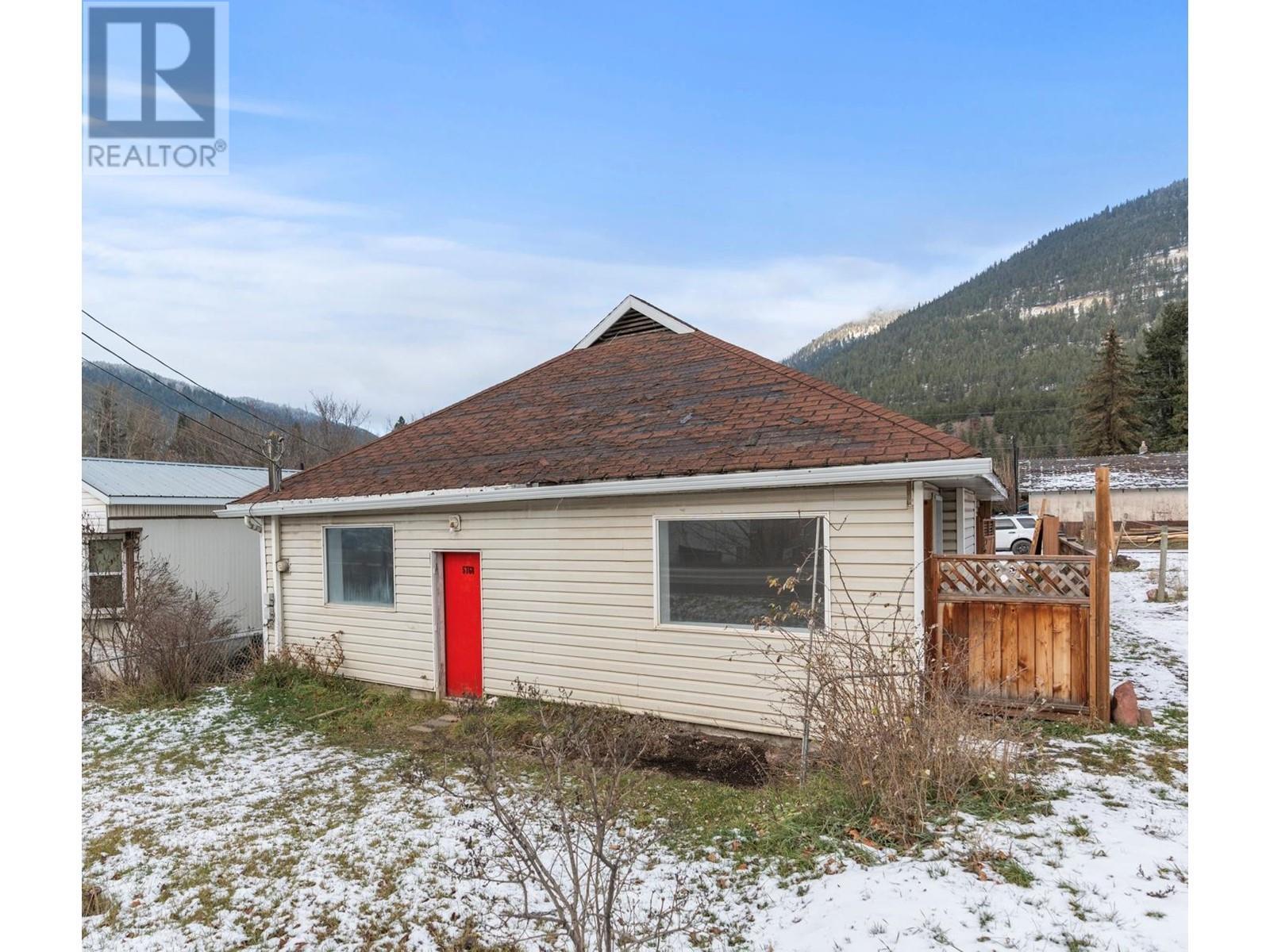 












5768 Highway 97 N Highway

,
Falkland,




British Columbia
V0E1W0

