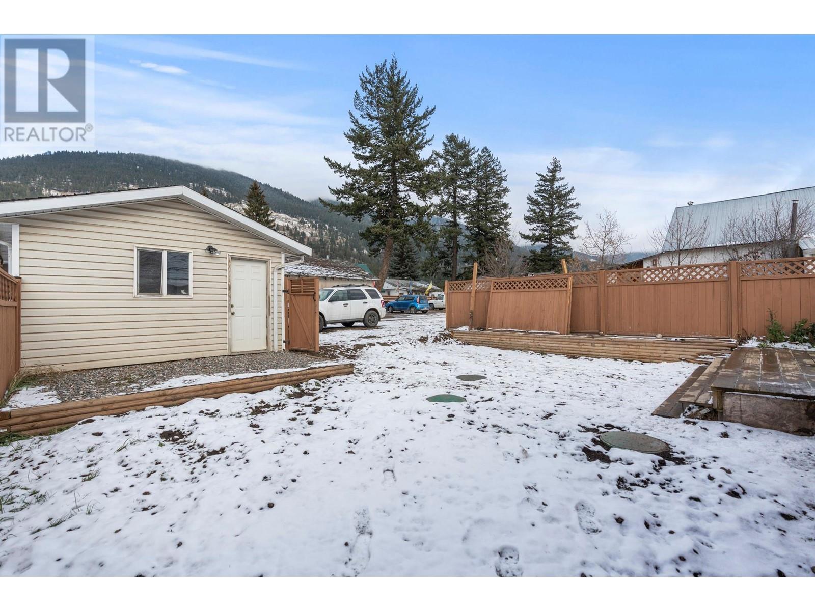 












5768 Highway 97 N Highway

,
Falkland,




British Columbia
V0E1W0

