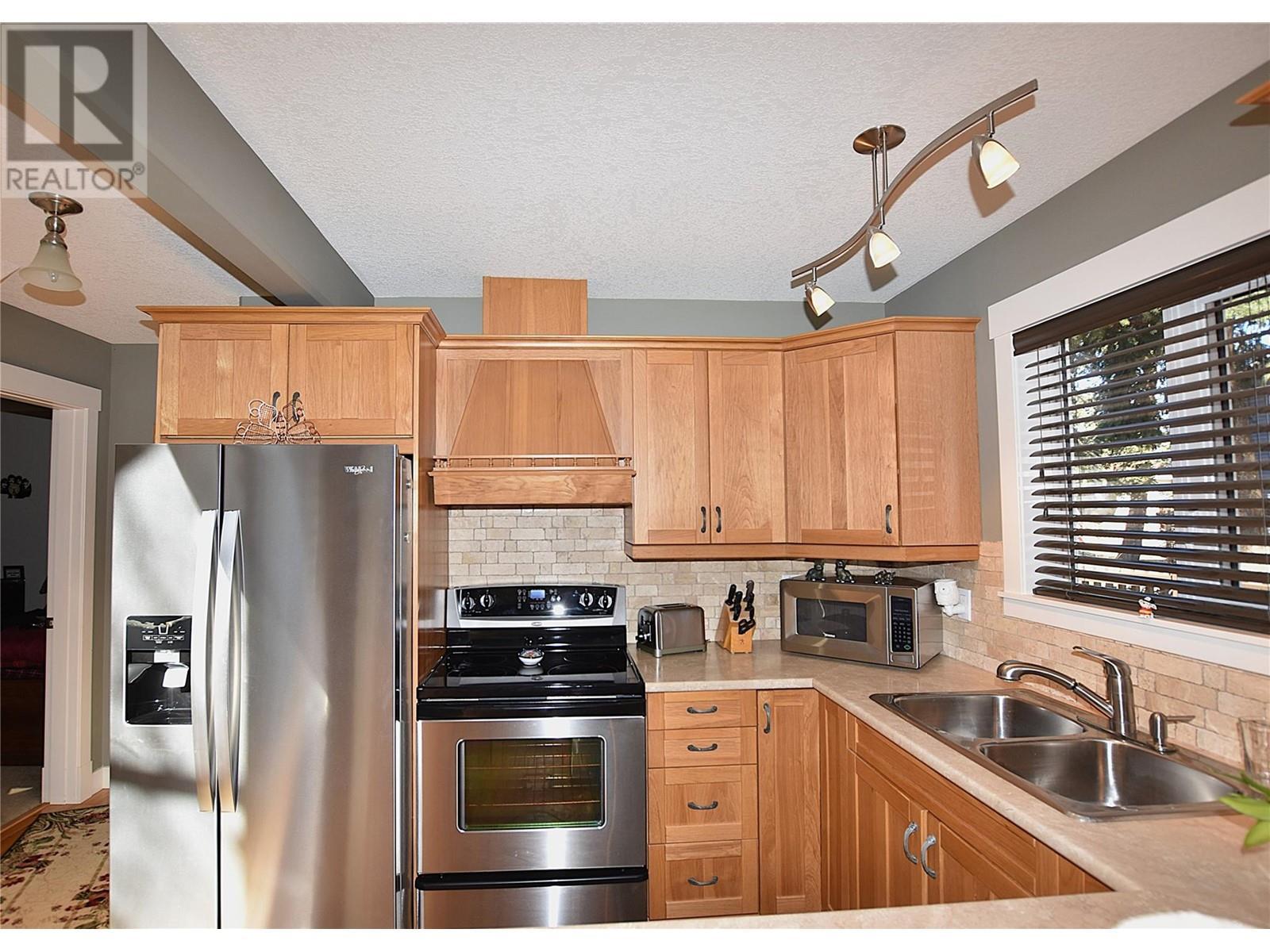 












239 Falcon Avenue

,
Vernon,




British Columbia
V1H2A1


