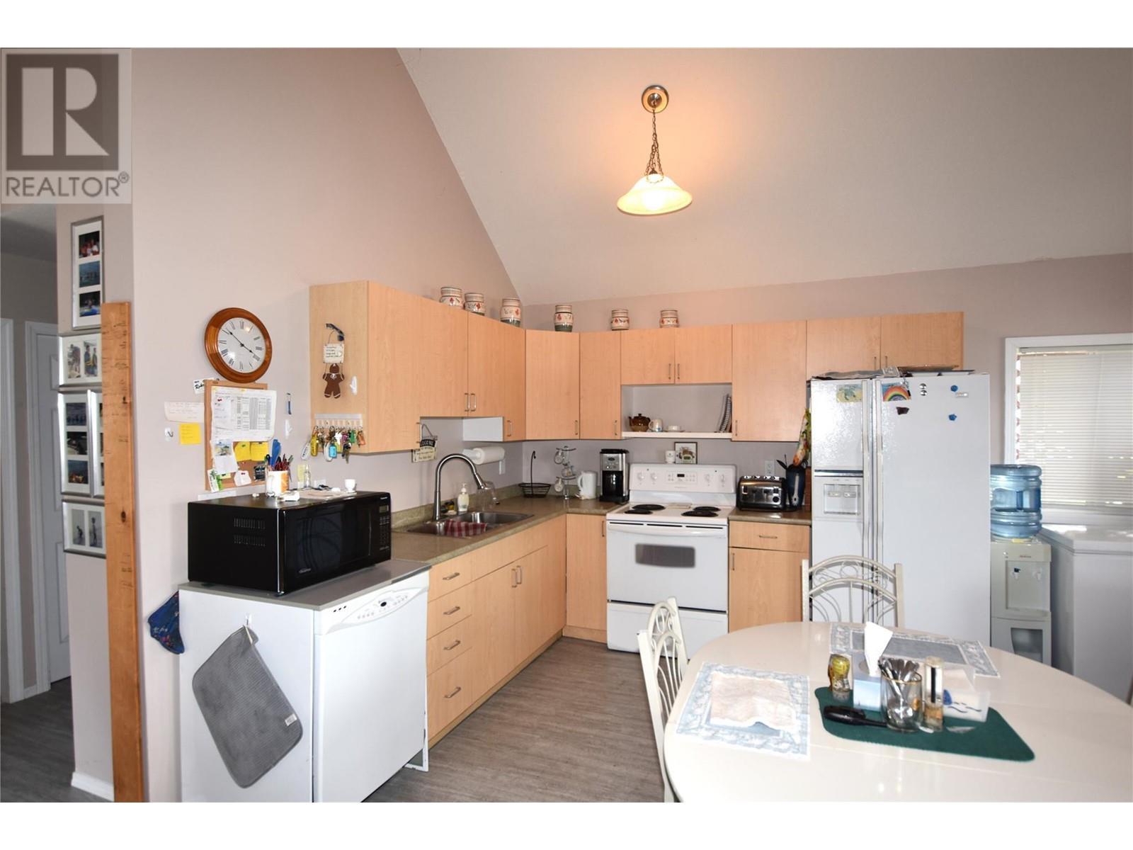 












10983 Westside Road

,
Vernon,




British Columbia
V1H2H1


